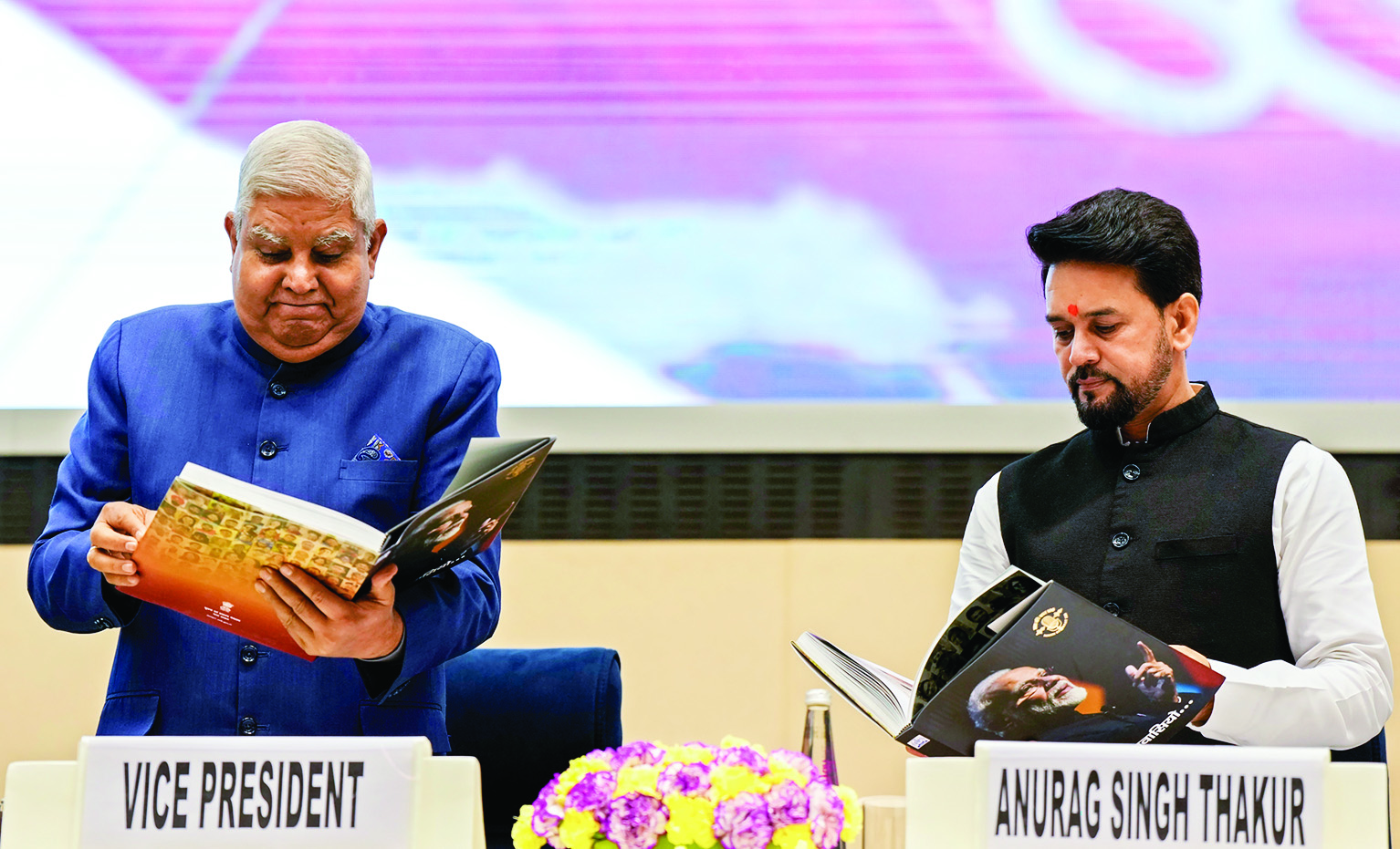 Woman goes into labour pain at ‘Mann ki Baat’ Conclave, gives birth to baby boy Woman goes into labour pain at ‘Mann ki Baat’ Conclave, gives birth to baby boy