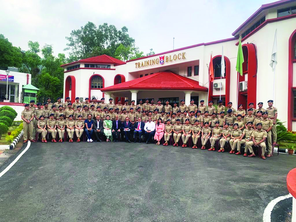 ‘Police dept holds crucial position   in safeguarding lawful businesses’