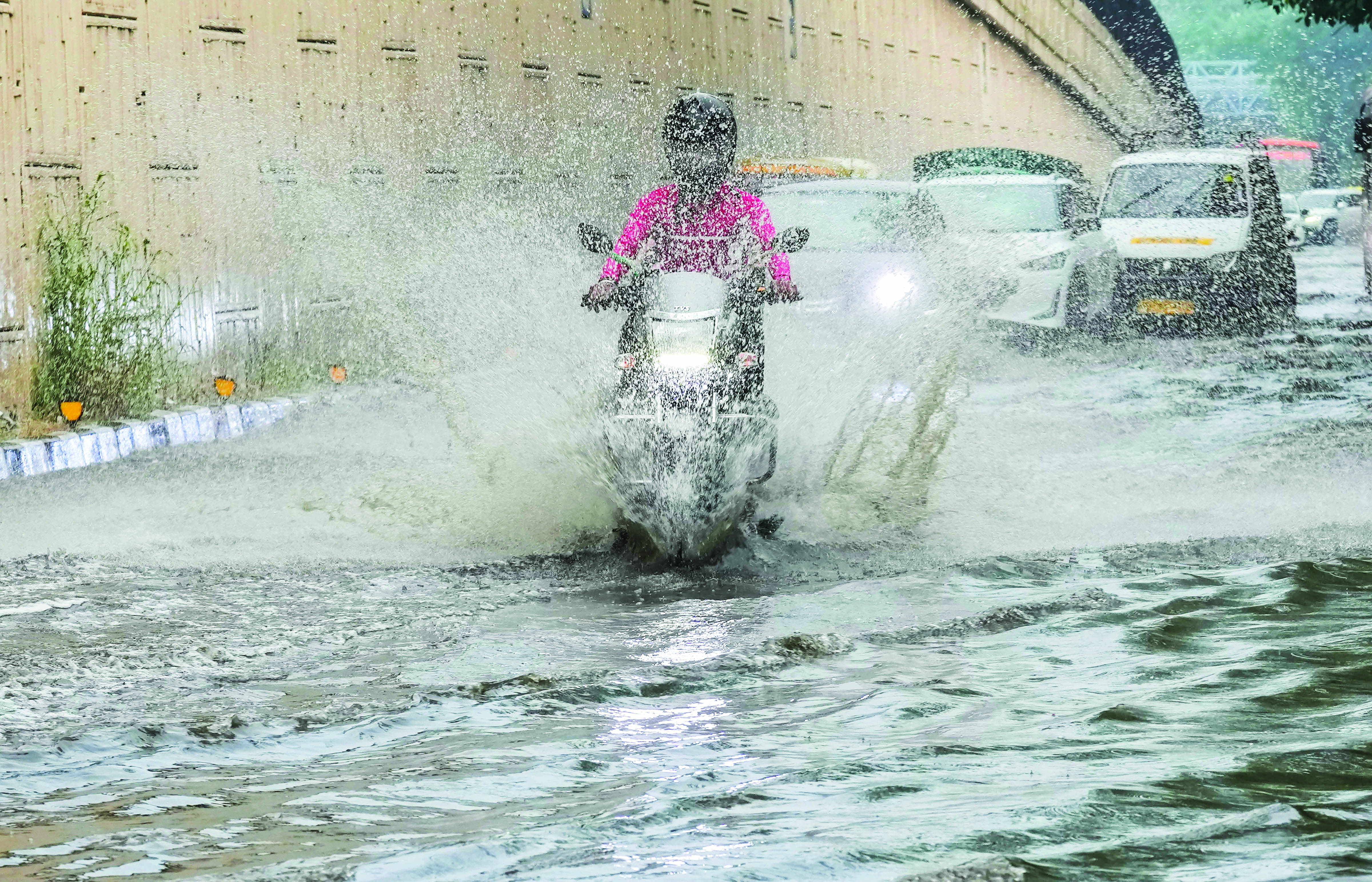 More rain in Delhi keeps mercury down at 26.10C More rain in Delhi keeps mercury down at 26.10C