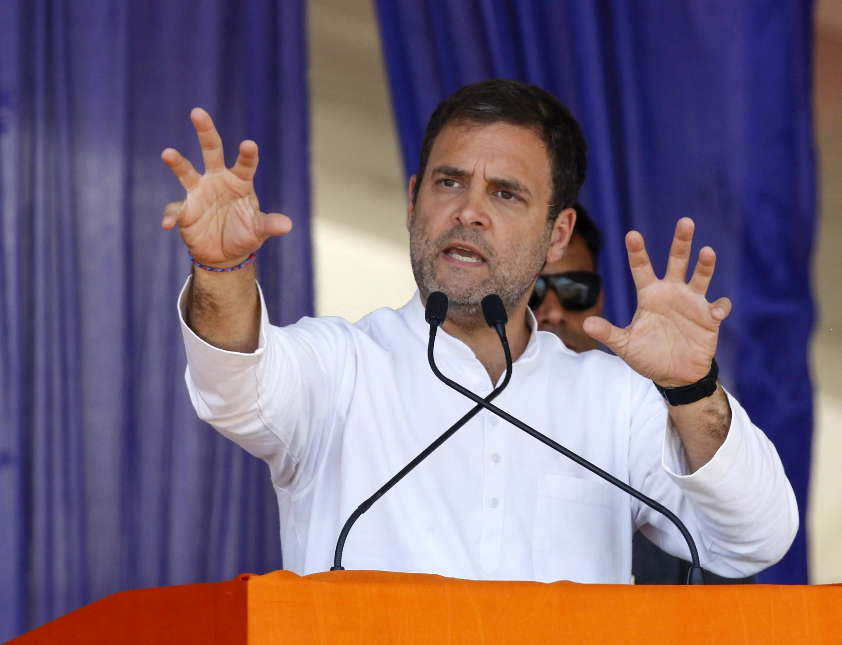 Narendra Modi talks only about himself even in Karnataka election, Rahul Gandhi mocks PM