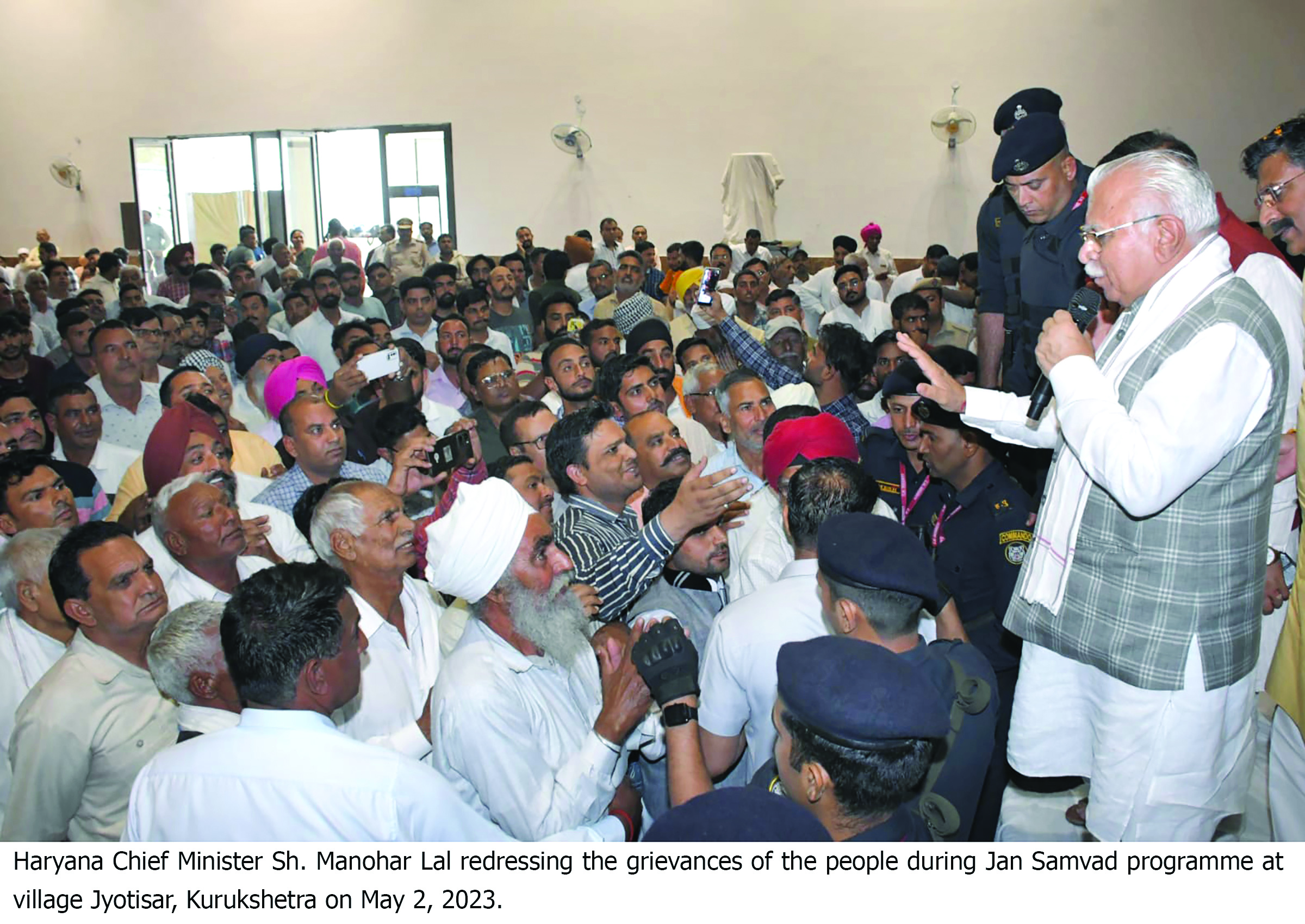 Haryana CM Khattar issues strict orders to close illegal liquor vends in Jyotisar