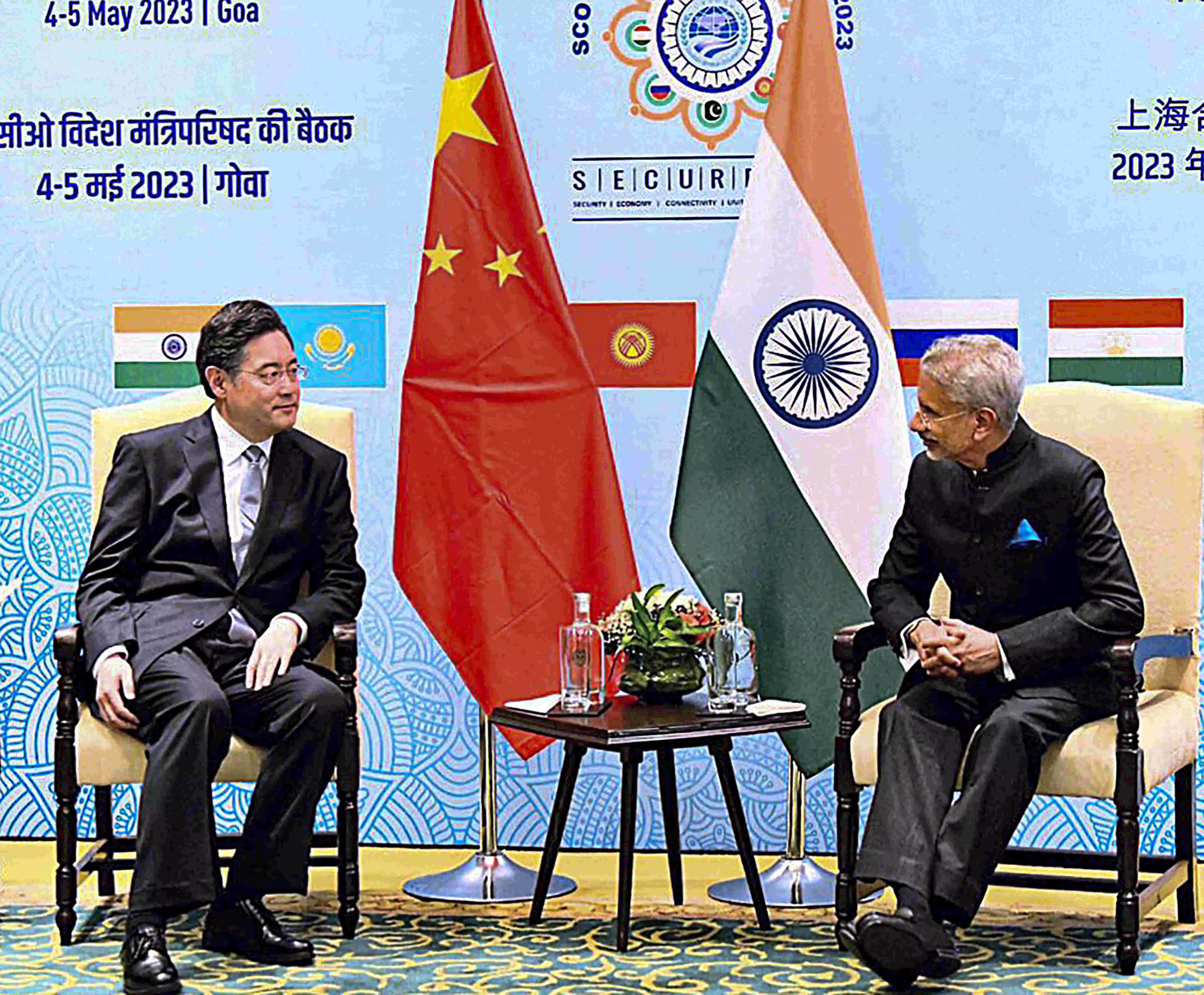 Jaishankar holds talks with Chinese counterpart; focus on resolving border row