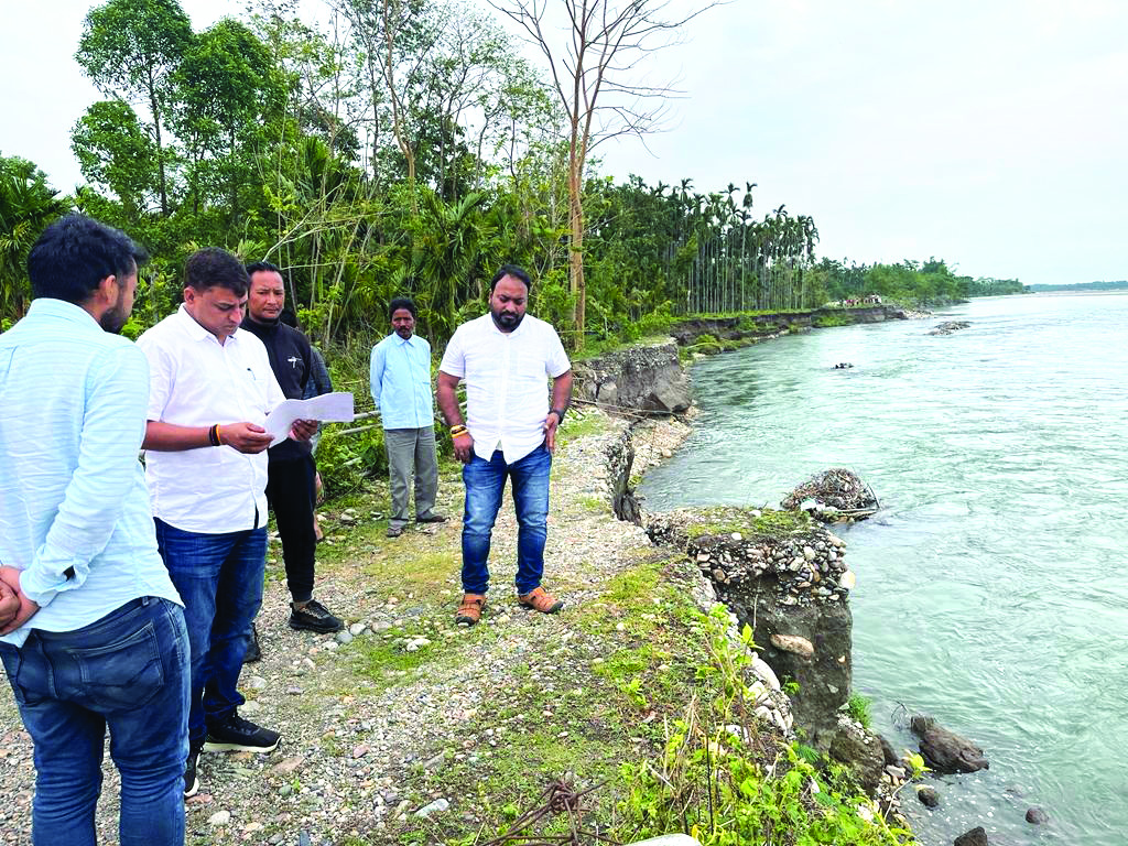 Alipurduar: Construction work of embankments taken up at a cost of Rs 27 crore Alipurduar: Construction work of embankments taken up at a cost of Rs 27 crore