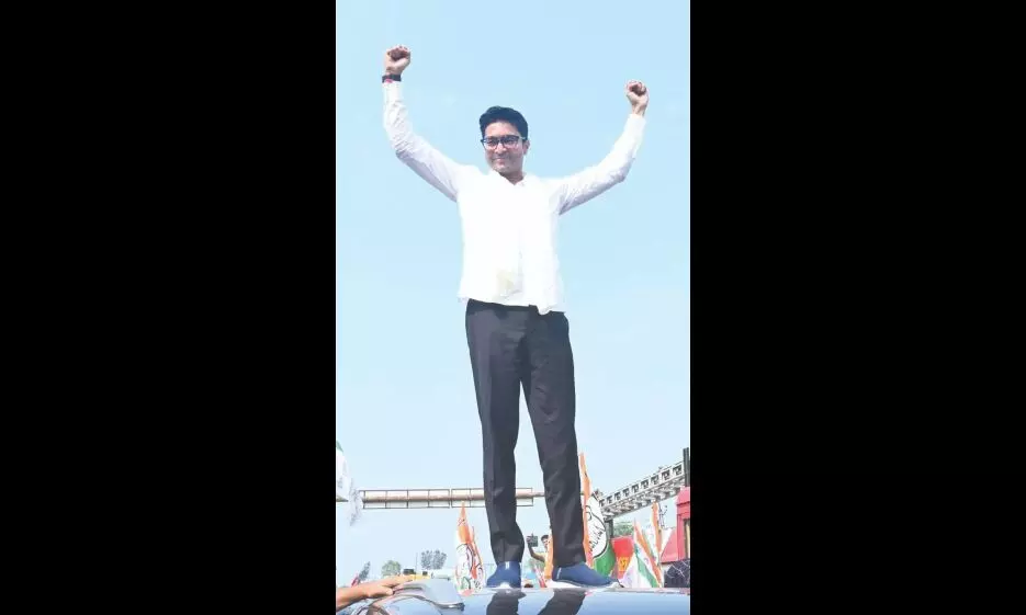 Jana Sanjyog Yatra: Abhishek takes Murshidabad by storm, interacts with swelling crowds Jana Sanjyog Yatra: Abhishek takes Murshidabad by storm, interacts with swelling crowds