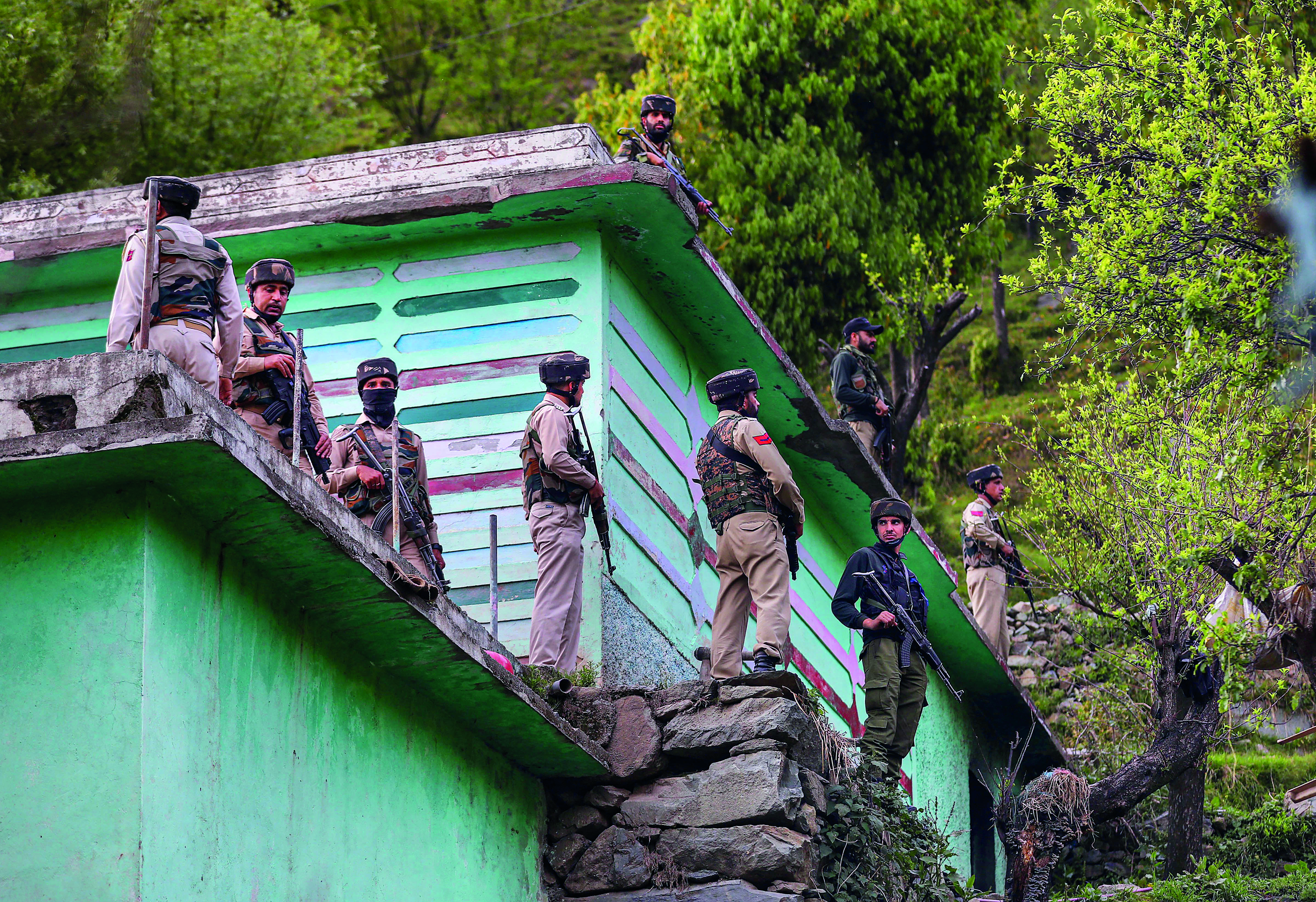 J&K: Five Army personnel die in blast during anti-terror ops in Rajouri J&K: Five Army personnel die in blast during anti-terror ops in Rajouri
