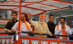 Karnataka Assembly polls: Bengaluru witnesses PM Modis road-show Karnataka Assembly polls: Bengaluru witnesses PM Modis road-show