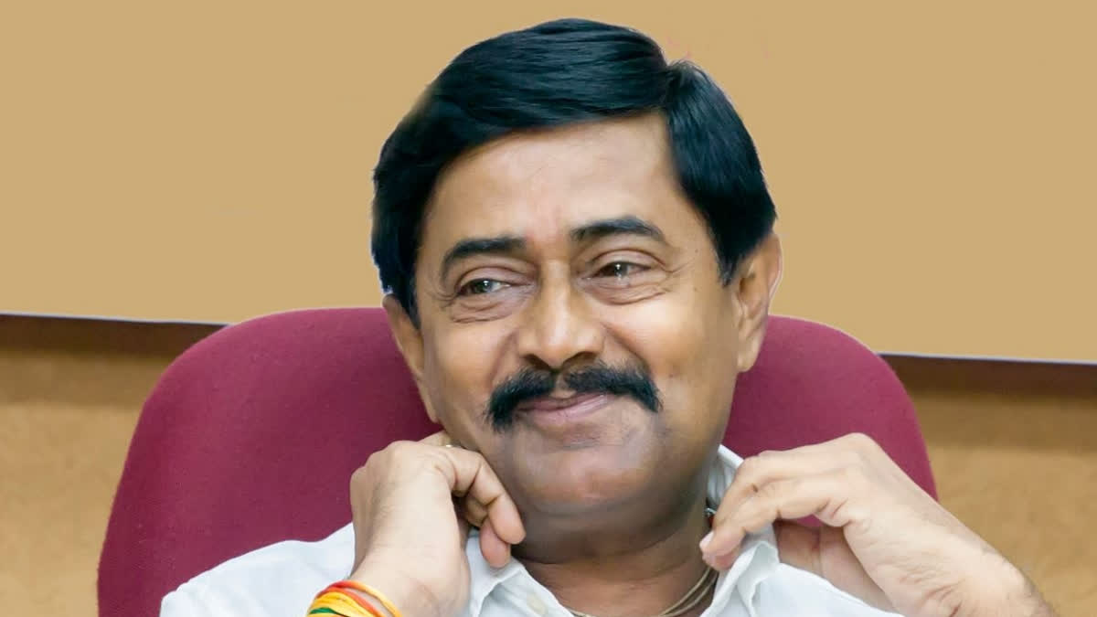 Madhya Pradesh Assembly polls: Former BJP minister Deepak Joshi joins Congress