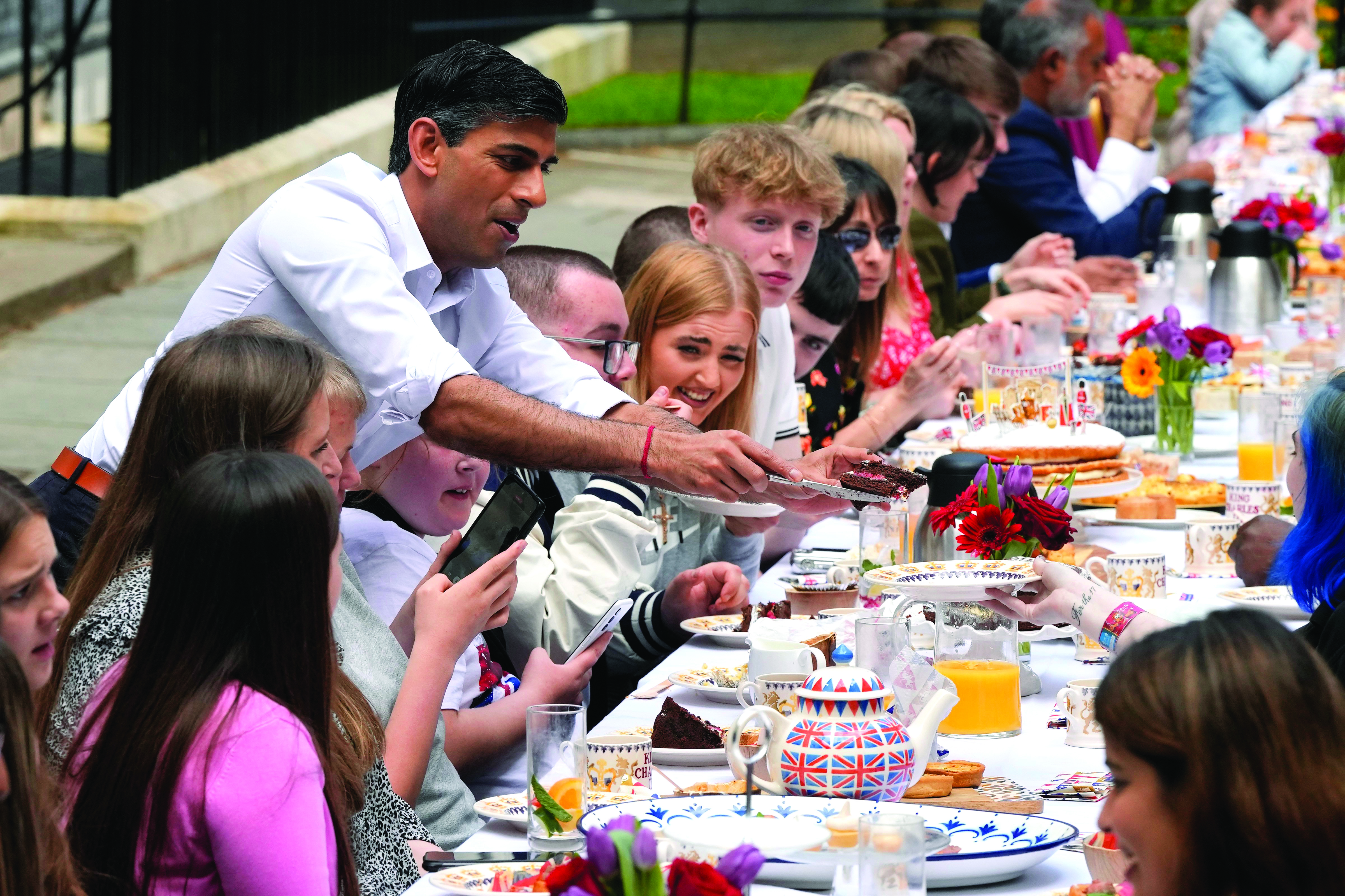 UK PM Sunak, wife Akshata host Coronation Big Lunch