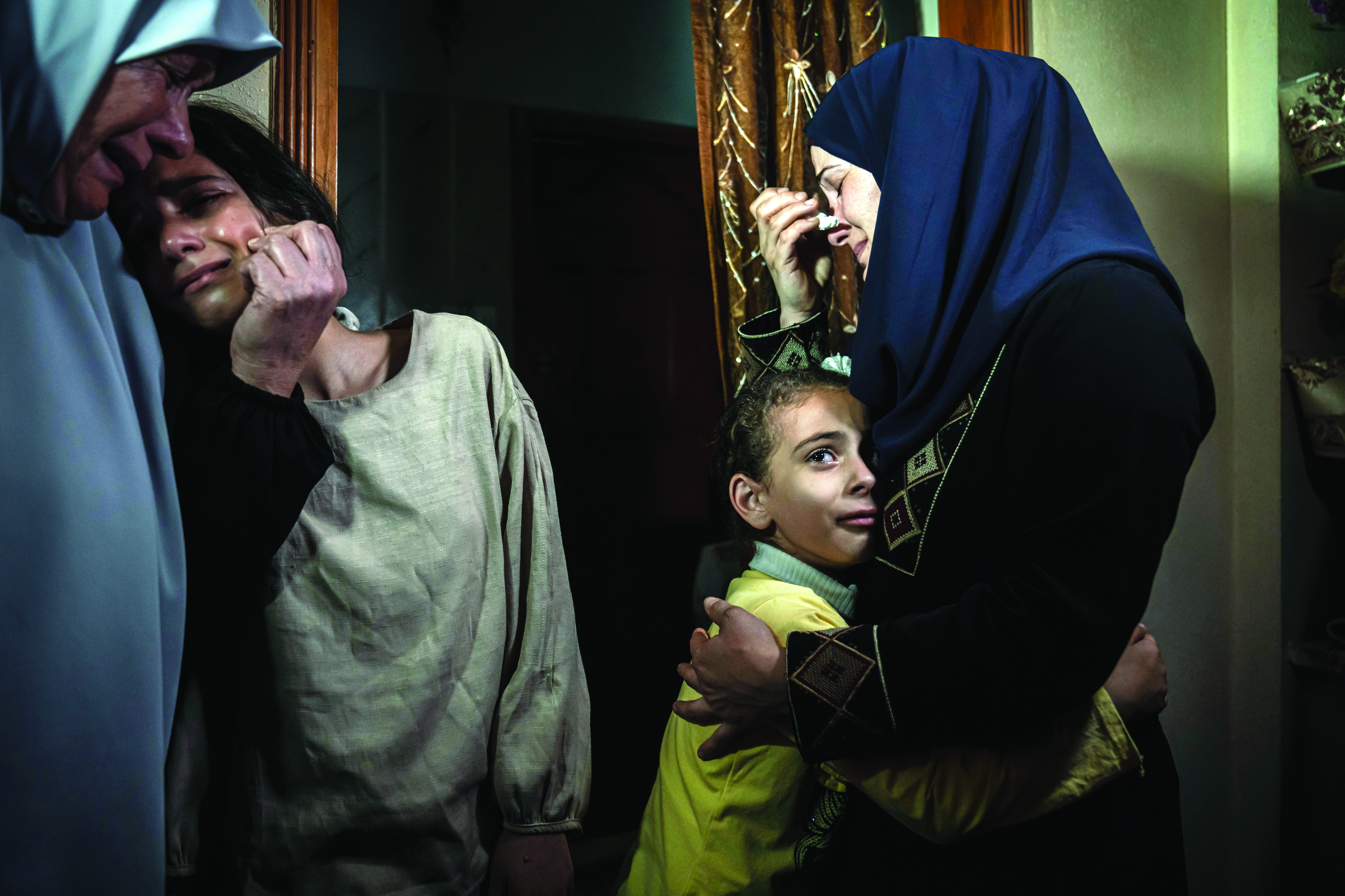 Israel kills 2 militant commanders in Gaza as Egypt presses on with efforts to mediate truce