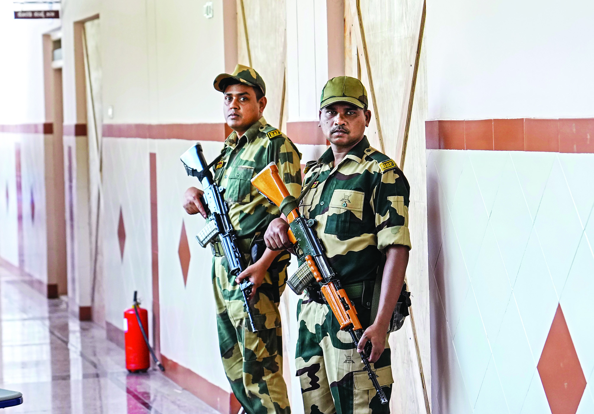 BJP, Cong sure of comfortable win; JD(S) in ‘kingmaker’ role