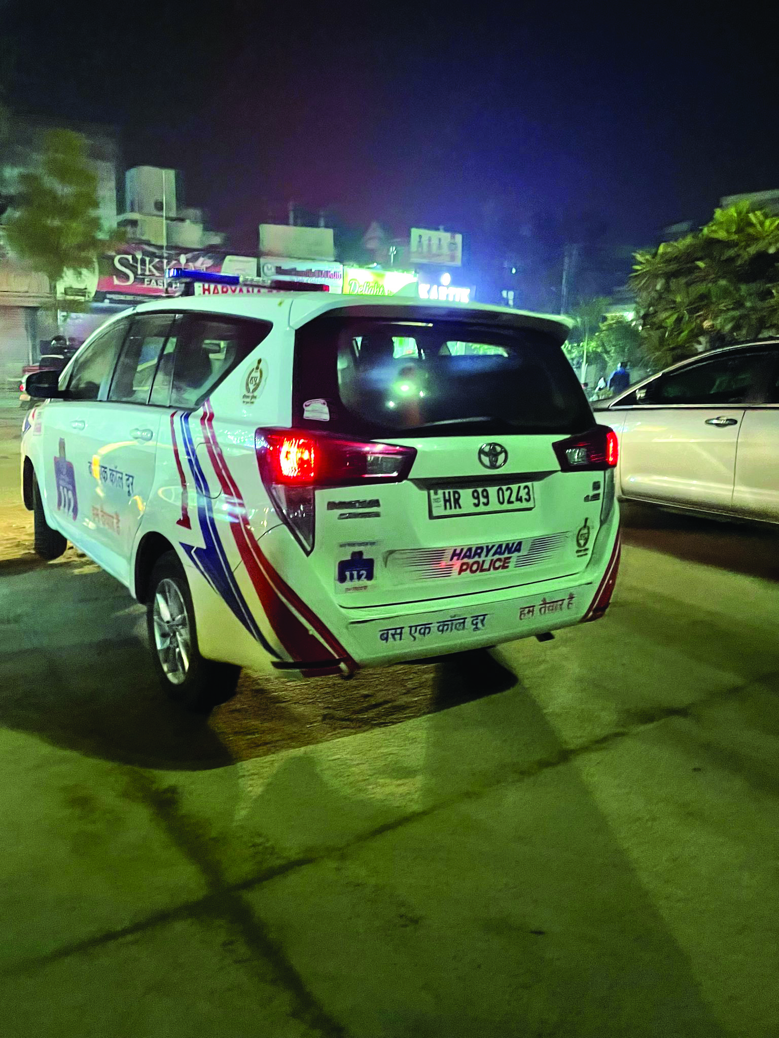 4 college students injured in clash between 2 groups