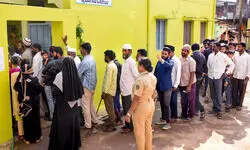 Karnataka Assembly Polls: Counting of votes begin Karnataka Assembly Polls: Counting of votes begin