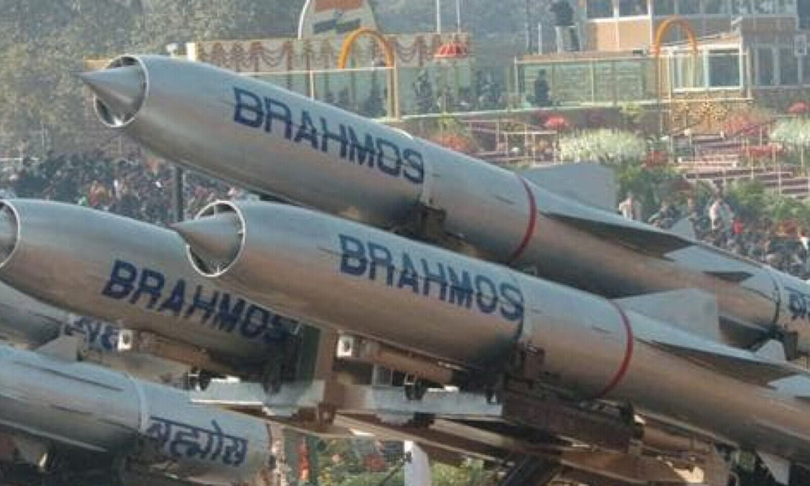 Indian Navy test fires BrahMos missile