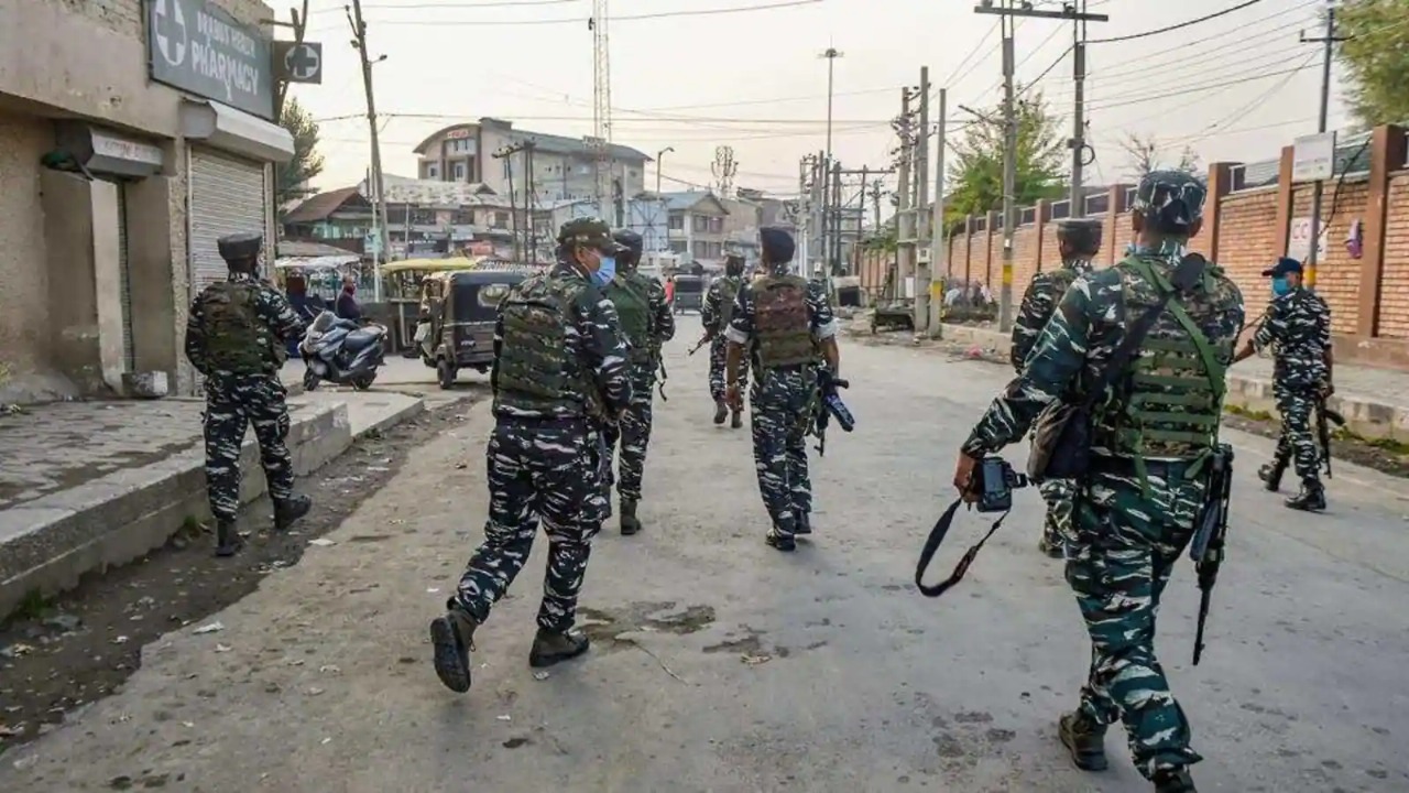 Security forces fired at by militants in J&Ks Anantnag; combat underway