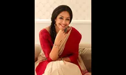 Jyotika to star in Vikas Bahls supernatural thriller film Jyotika to star in Vikas Bahls supernatural thriller film