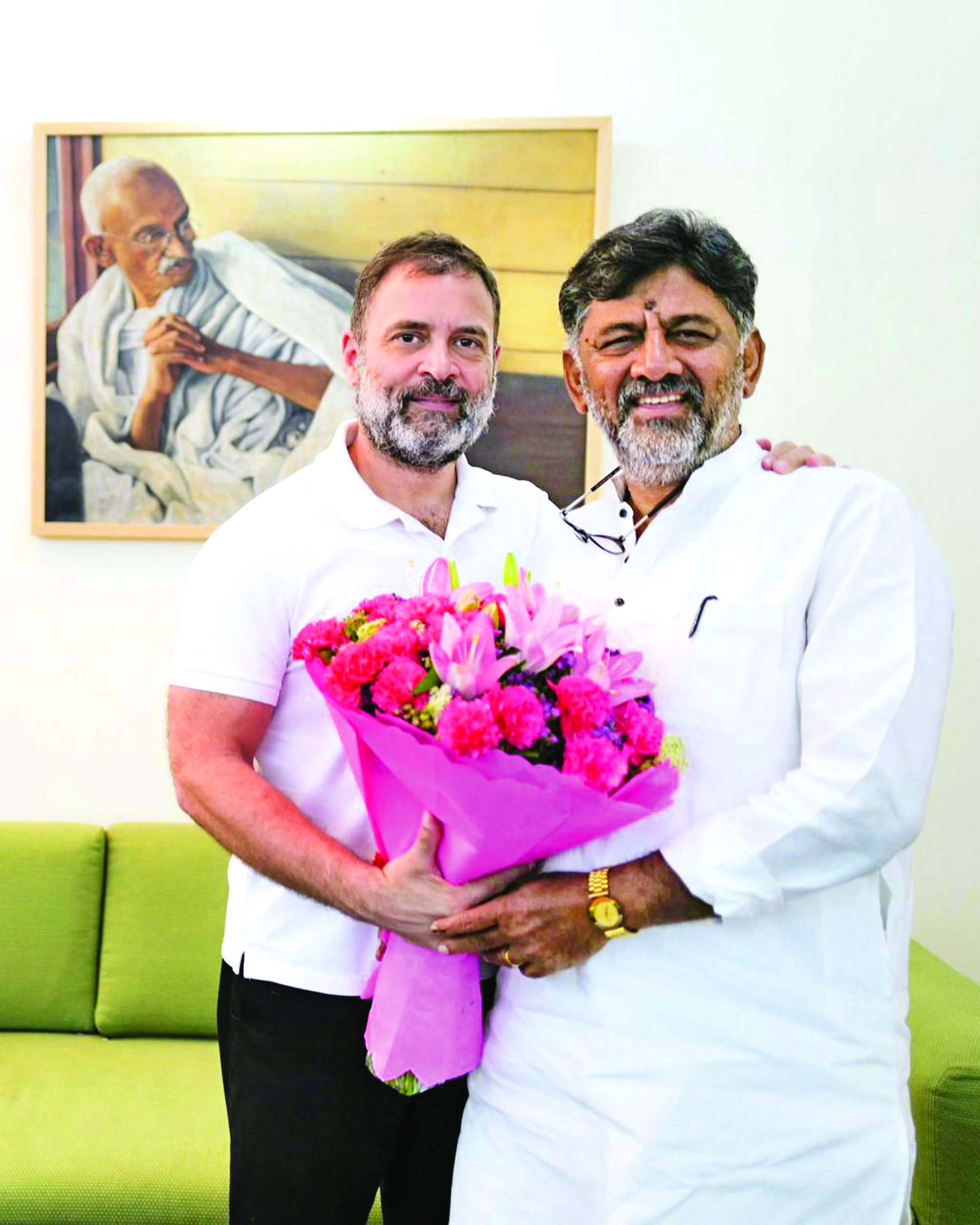 K’taka CM decision: Siddaramaiah, Shivakumar meet Rahul Gandhi