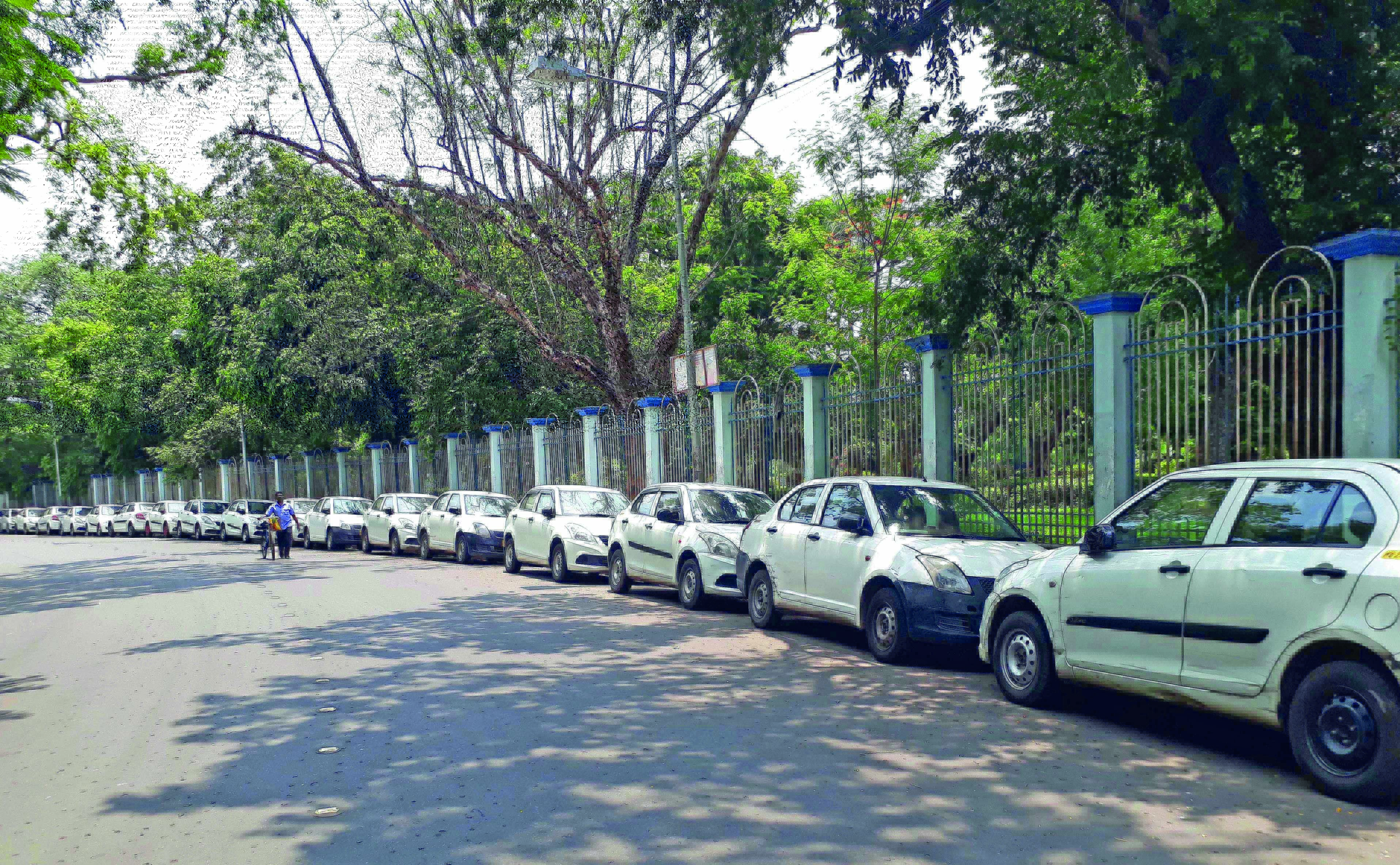 KMC asks councillors to give written complaints against illegal car parking at night