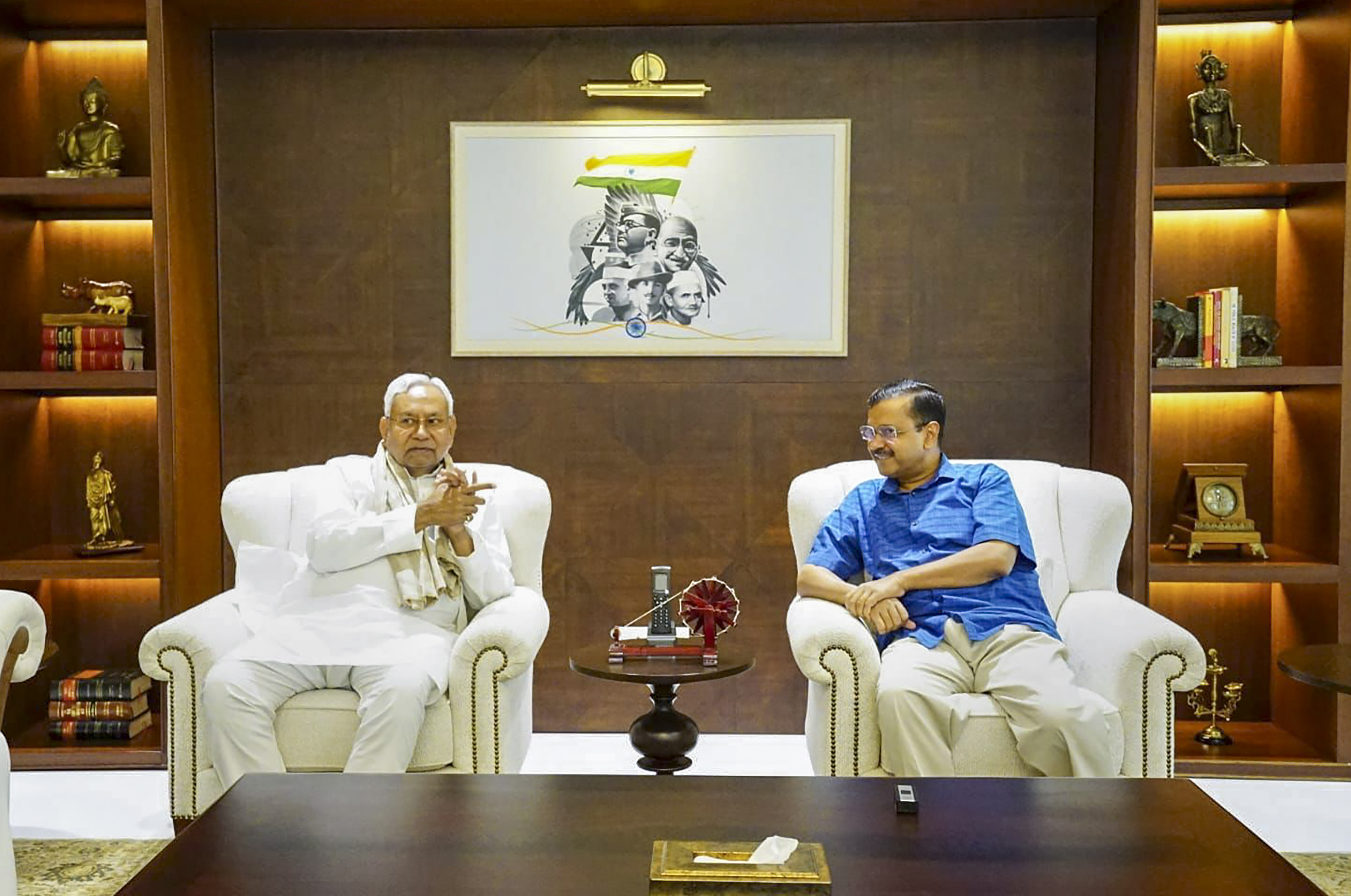 Nitish Kumar meets Kejriwal after Congress snub to AAP leader Nitish Kumar meets Kejriwal after Congress snub to AAP leader
