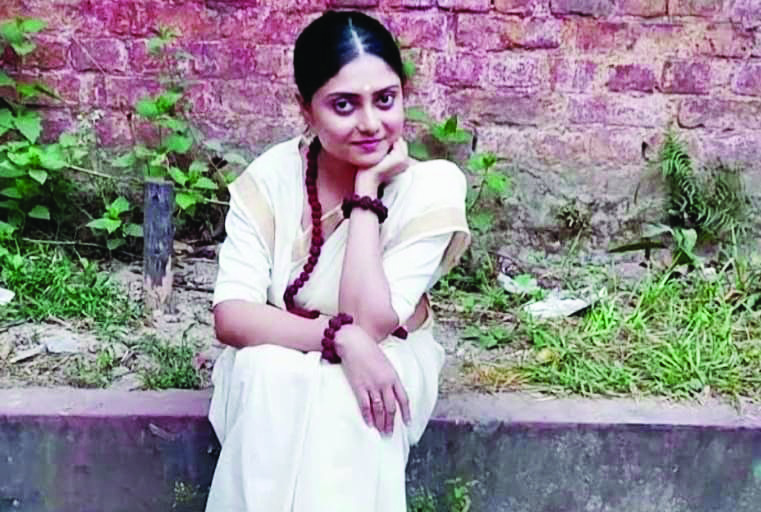 Tolly actor Suchandra Dasgupta dies after truck rams bike Tolly actor Suchandra Dasgupta dies after truck rams bike