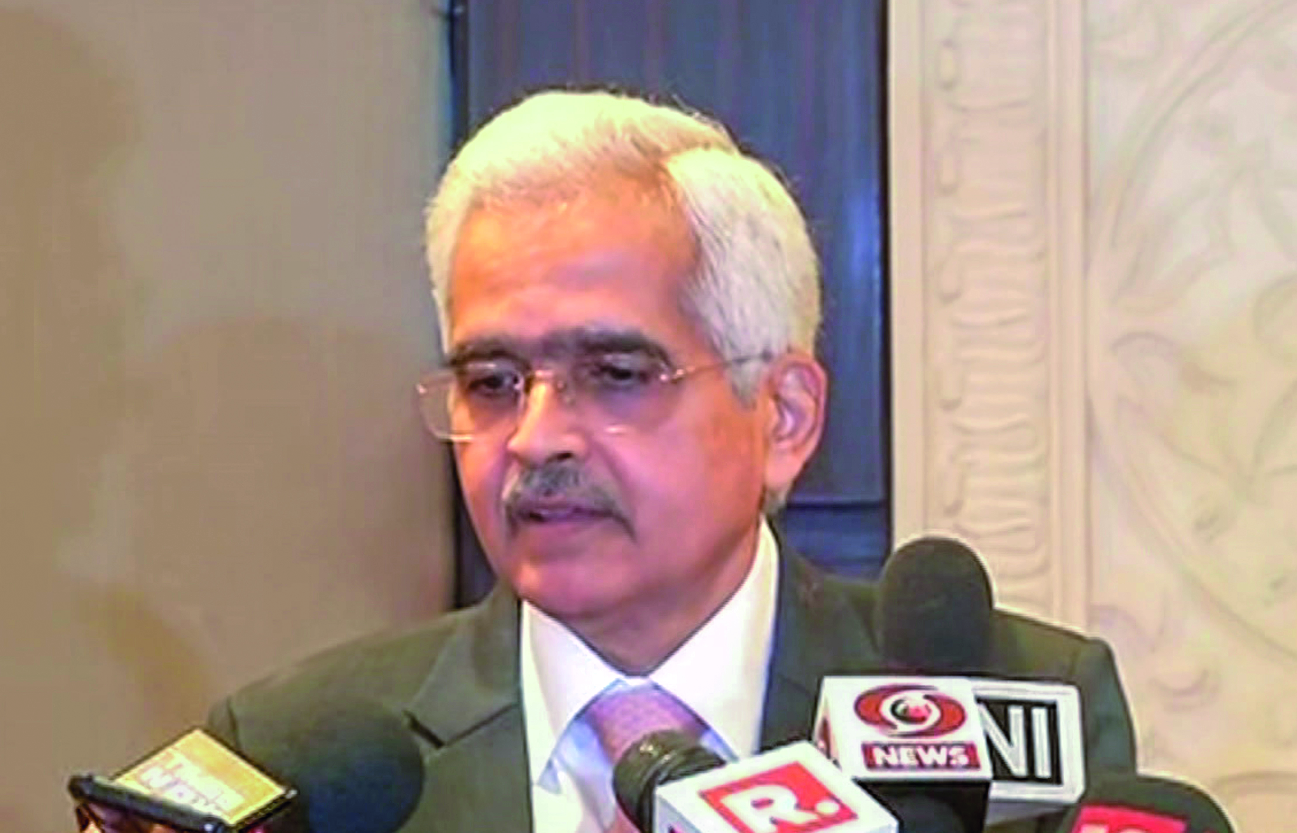 Impact of Rs 2K notes withdrawal very very marginal on economy: RBI Guv Impact of Rs 2K notes withdrawal very very marginal on economy: RBI Guv