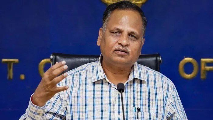 Former Delhi minister Satyendar Jain gets admitted to Safdarjung Hospital