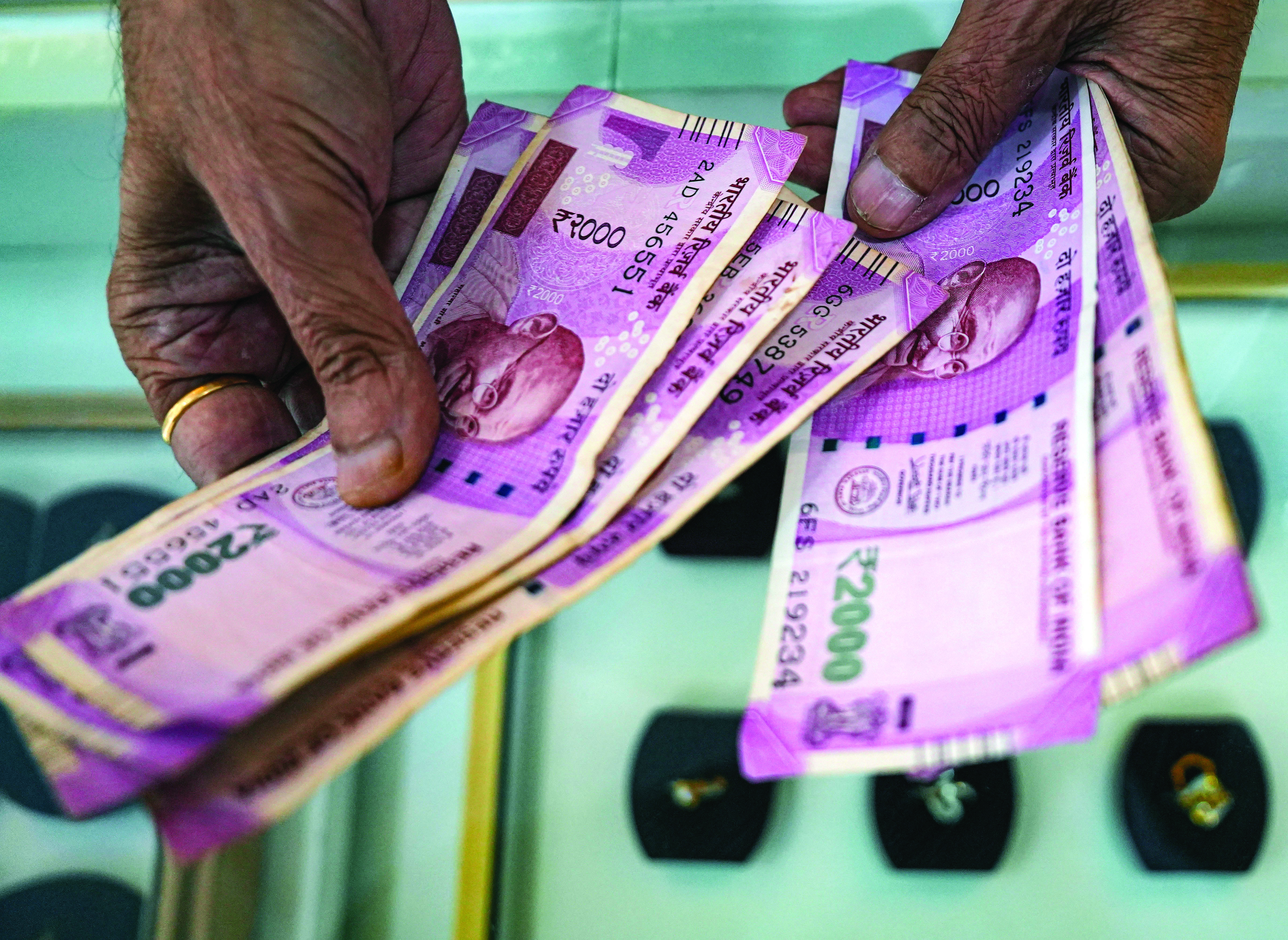 HC to hear PIL against withdrawal of Rs 2000 banknotes on May 29 HC to hear PIL against withdrawal of Rs 2000 banknotes on May 29