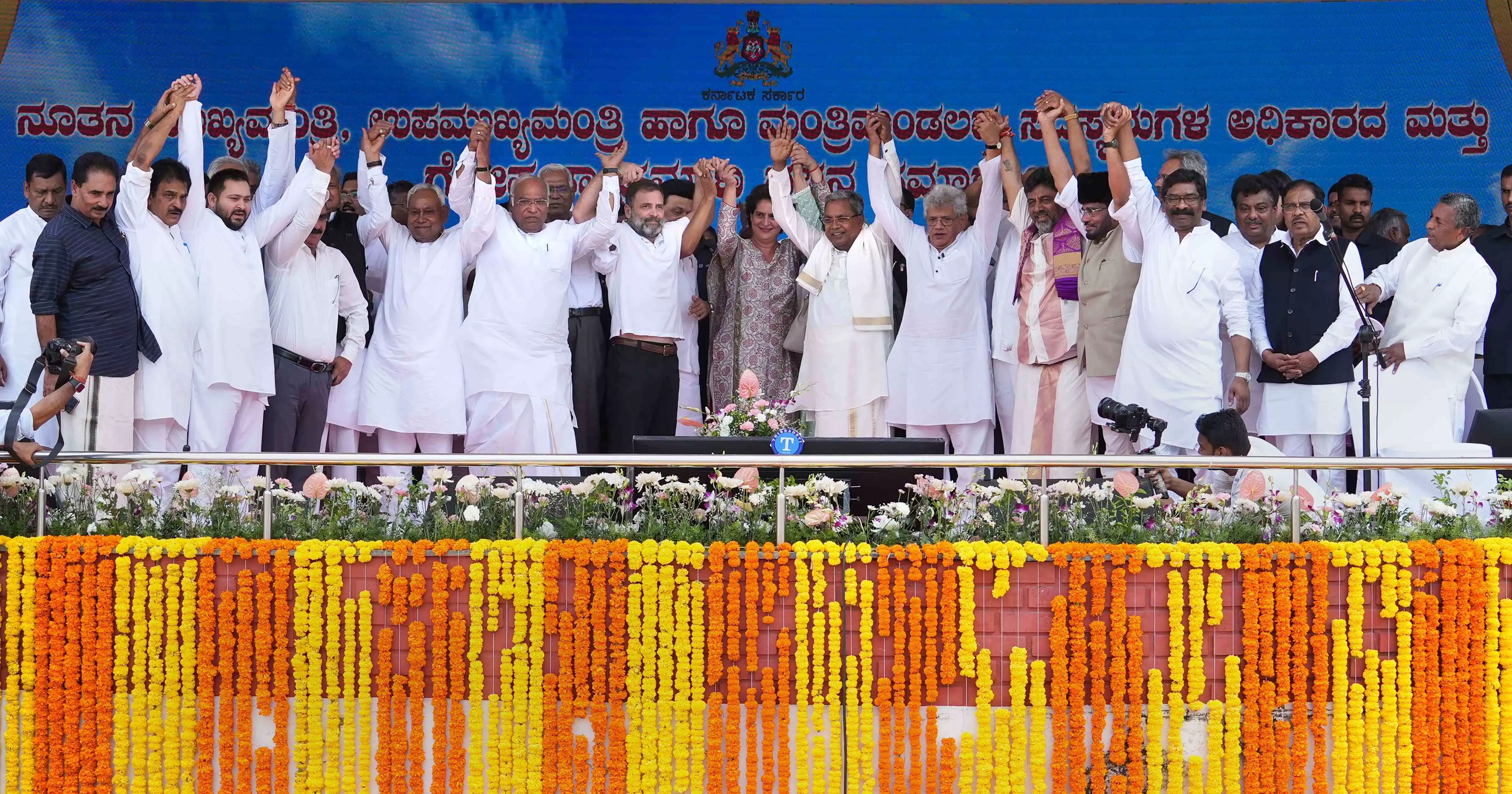 24 legislators in Karnataka to take oath as ministers today