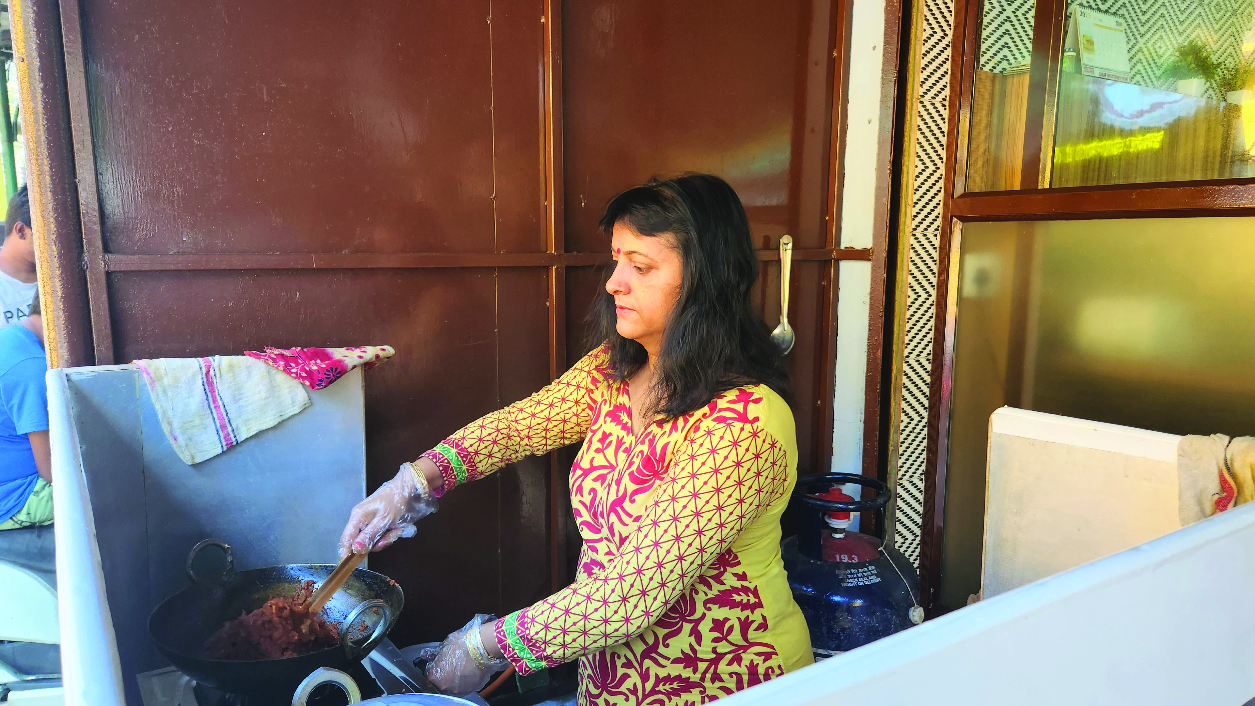 Siliguri restaurant dishes out dry fish delicacies only