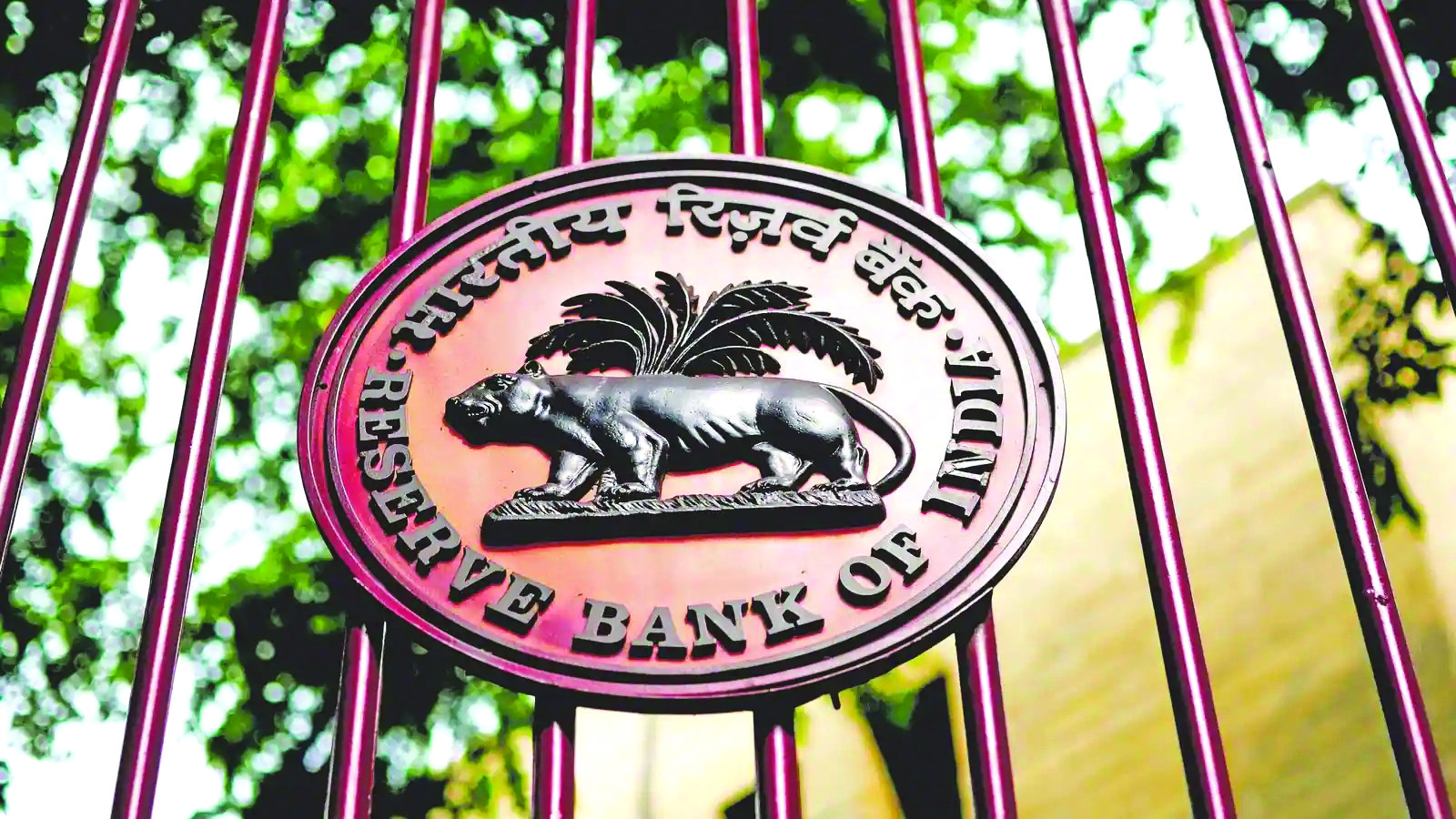 RBI balance sheet rises 2.5% to `63.45L cr in FY23 RBI balance sheet rises 2.5% to `63.45L cr in FY23