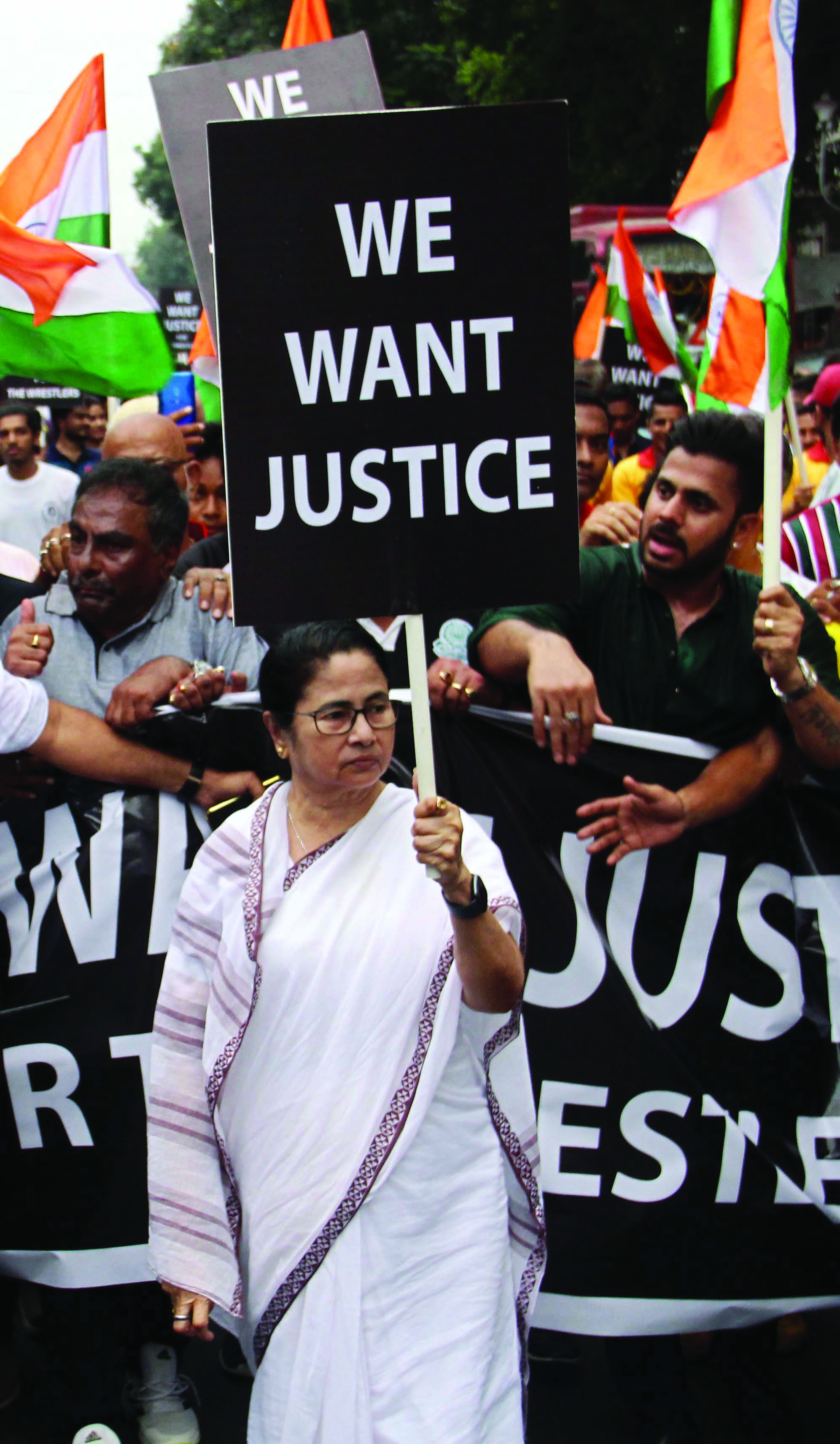 Mamata joins protest against ‘manhandling’ of wrestlers