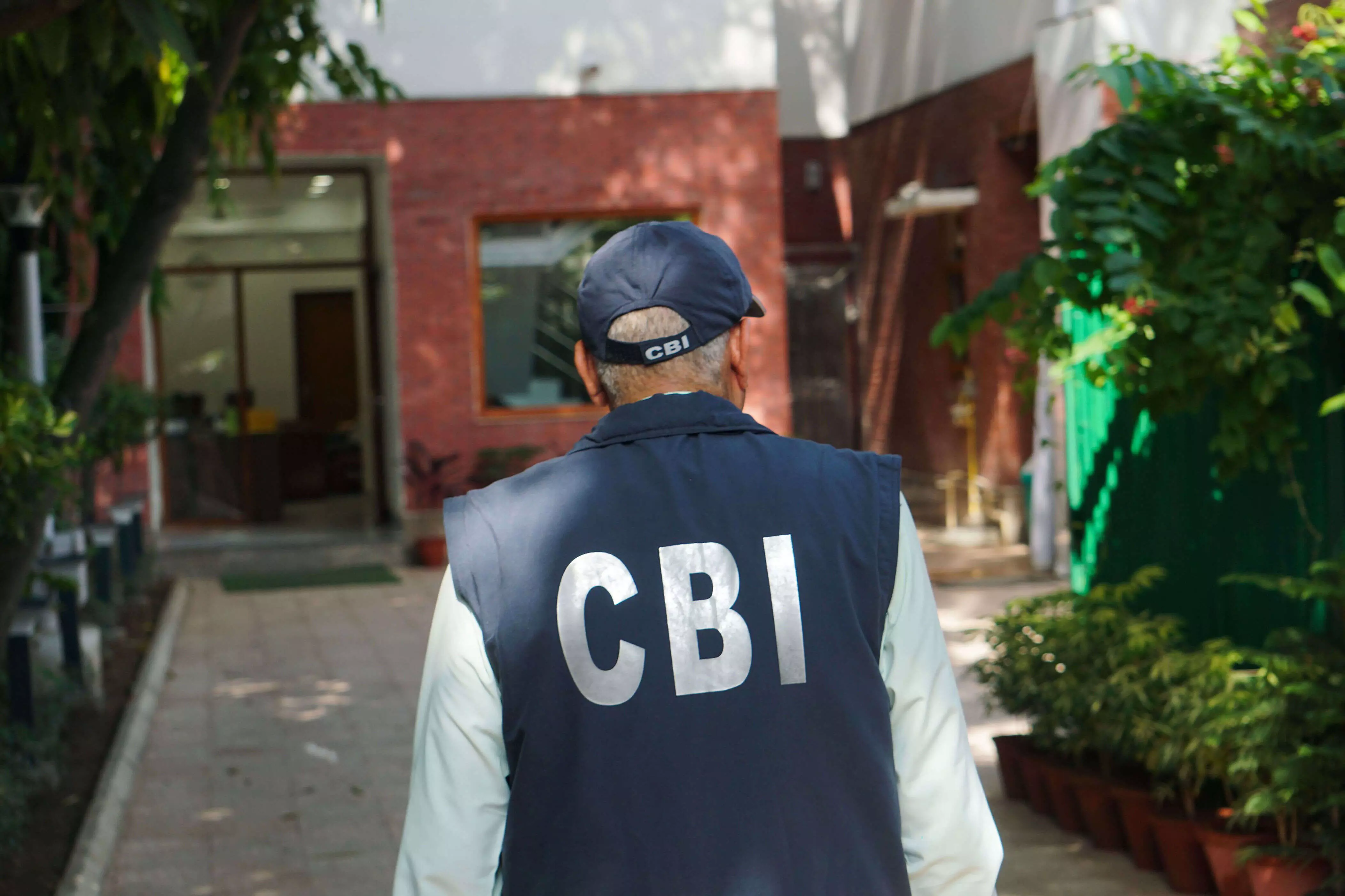 CBI raids multiple locations in Bengal linked with job scam in civic bodies CBI raids multiple locations in Bengal linked with job scam in civic bodies