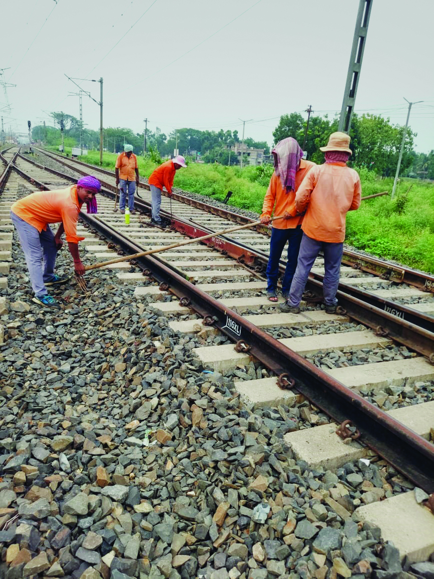 Ahead of monsoon, ER steps up preventive maintenance measures