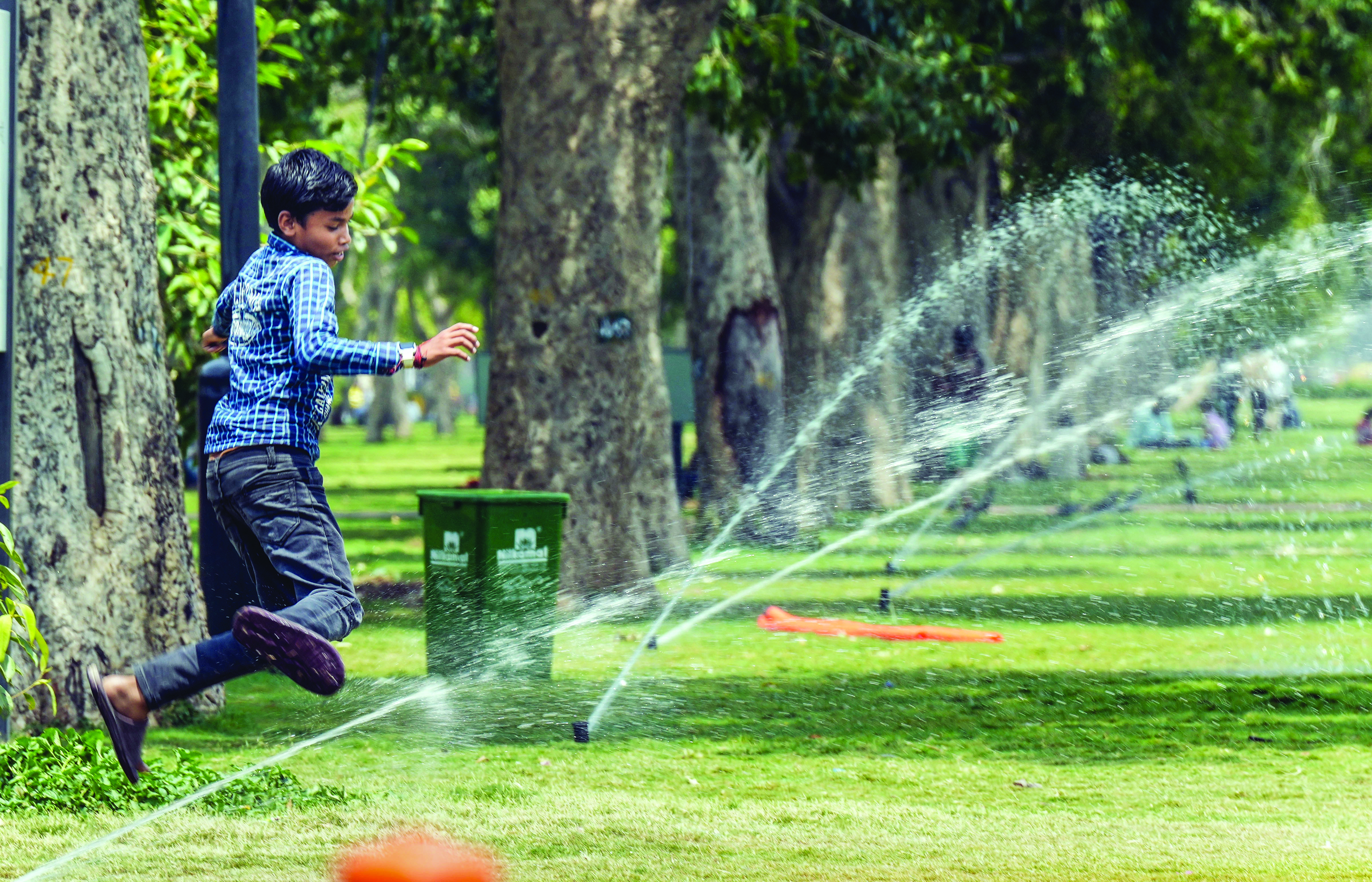 Warm week ahead, mercury to cross 40 degree C Warm week ahead, mercury to cross 40 degree C