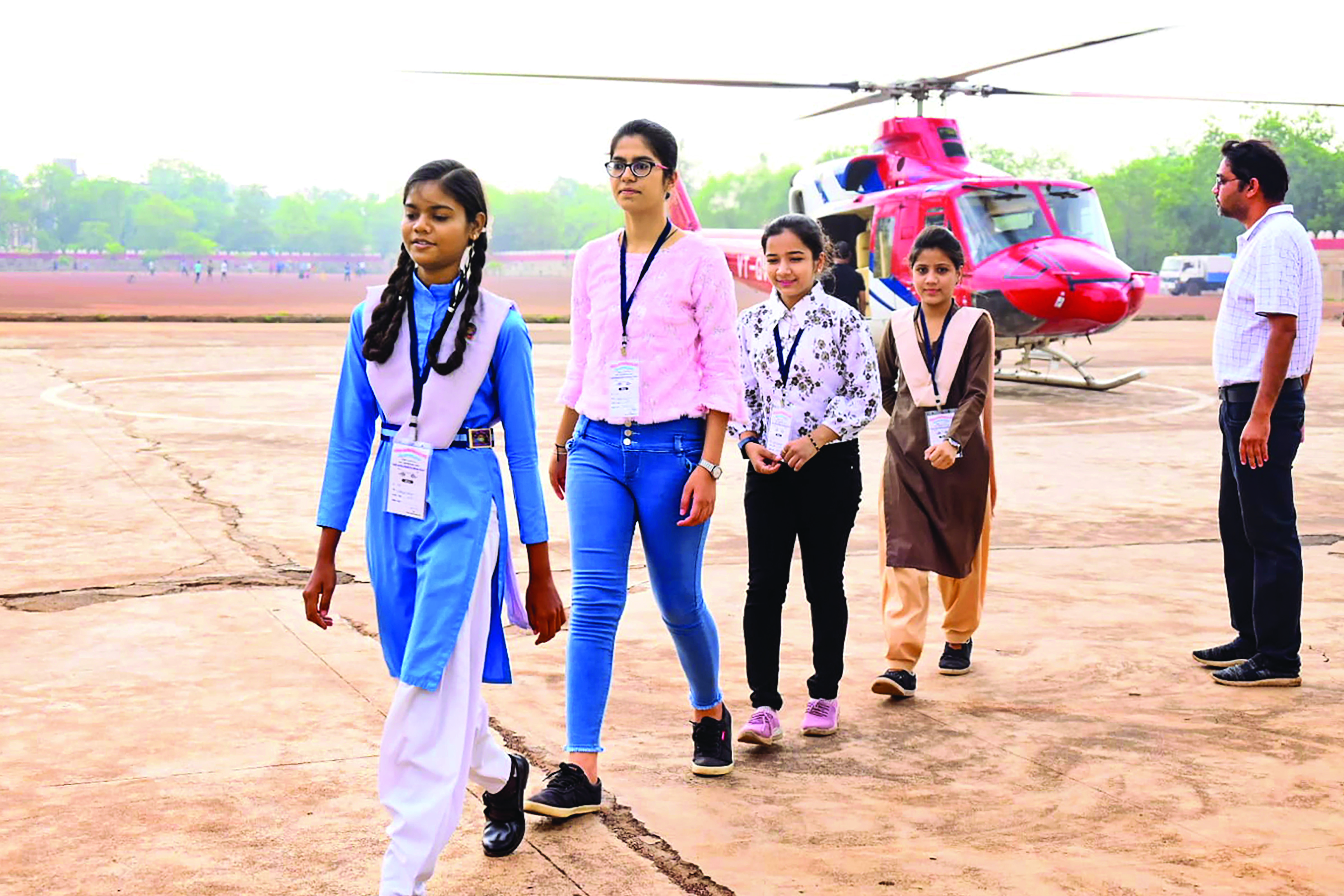 89 toppers of Class 10 and 12 Board exams go on helicopter ride 89 toppers of Class 10 and 12 Board exams go on helicopter ride