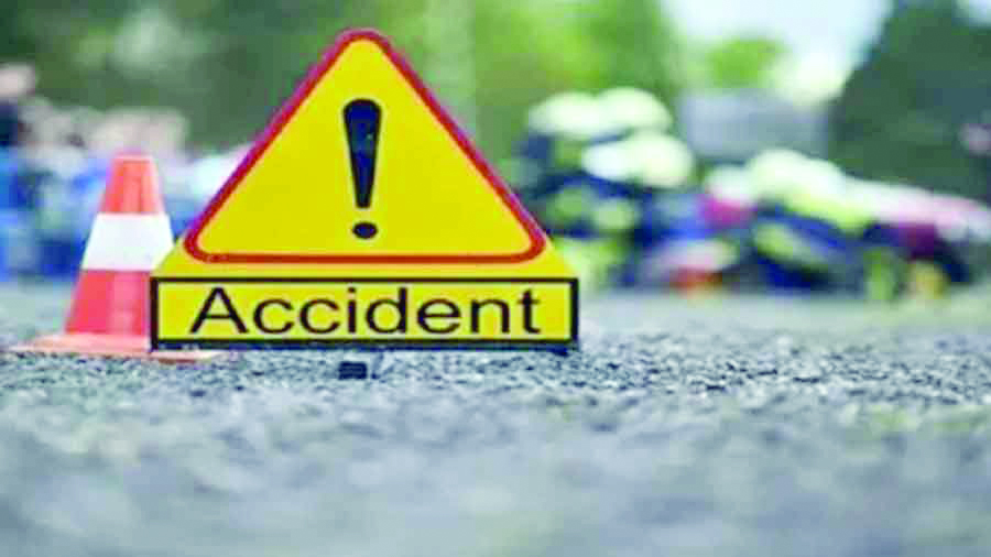 Two news channel employees killed in road crash in Noida Two news channel employees killed in road crash in Noida