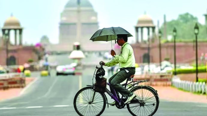 Delhi to see partly cloudy sky today Delhi to see partly cloudy sky today