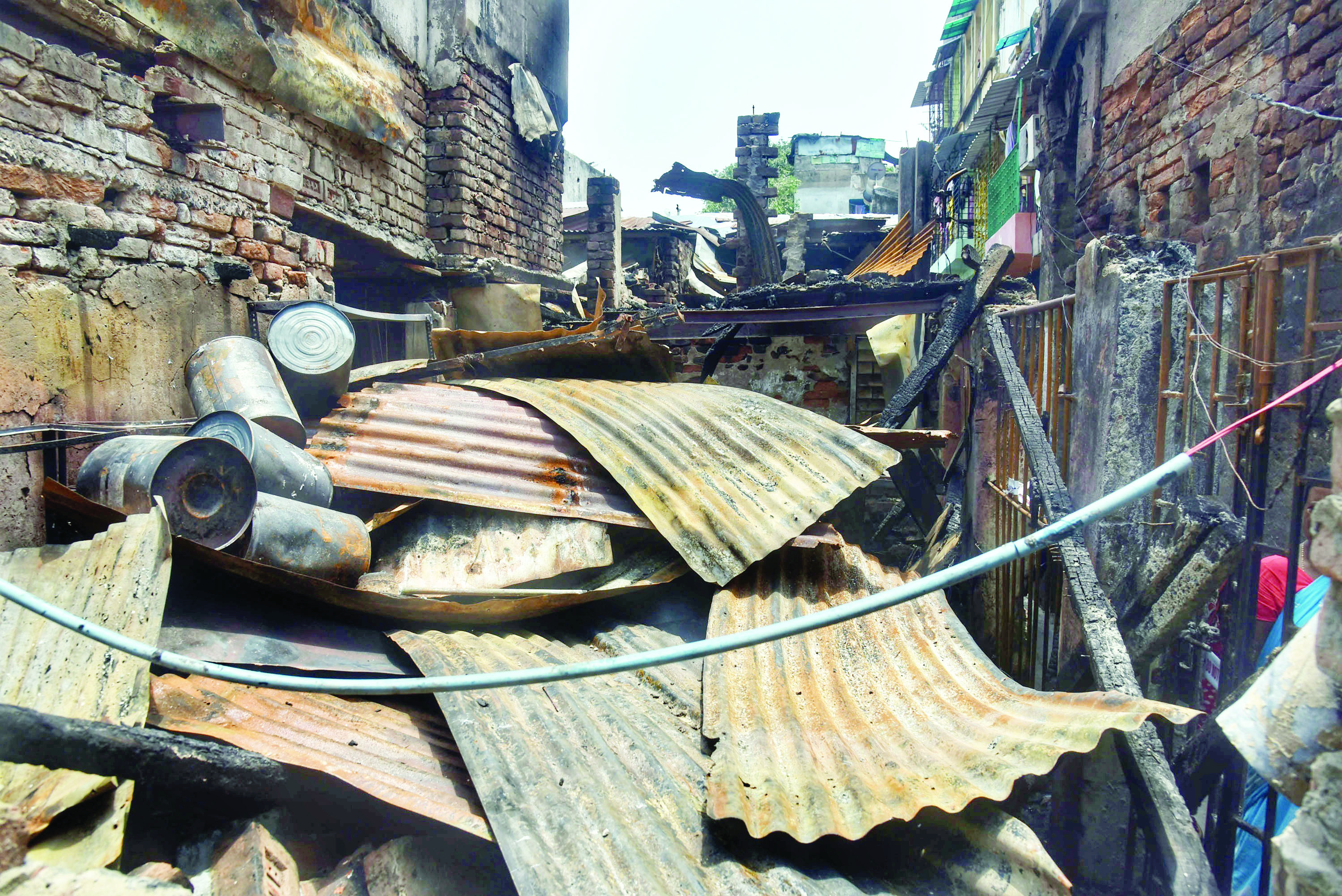 Three huts gutted in Muchipara, none injured Three huts gutted in Muchipara, none injured