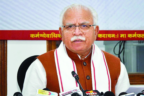 Khattar digitally transfers Rs 6.36 cr into accounts of 223 beneficiaries