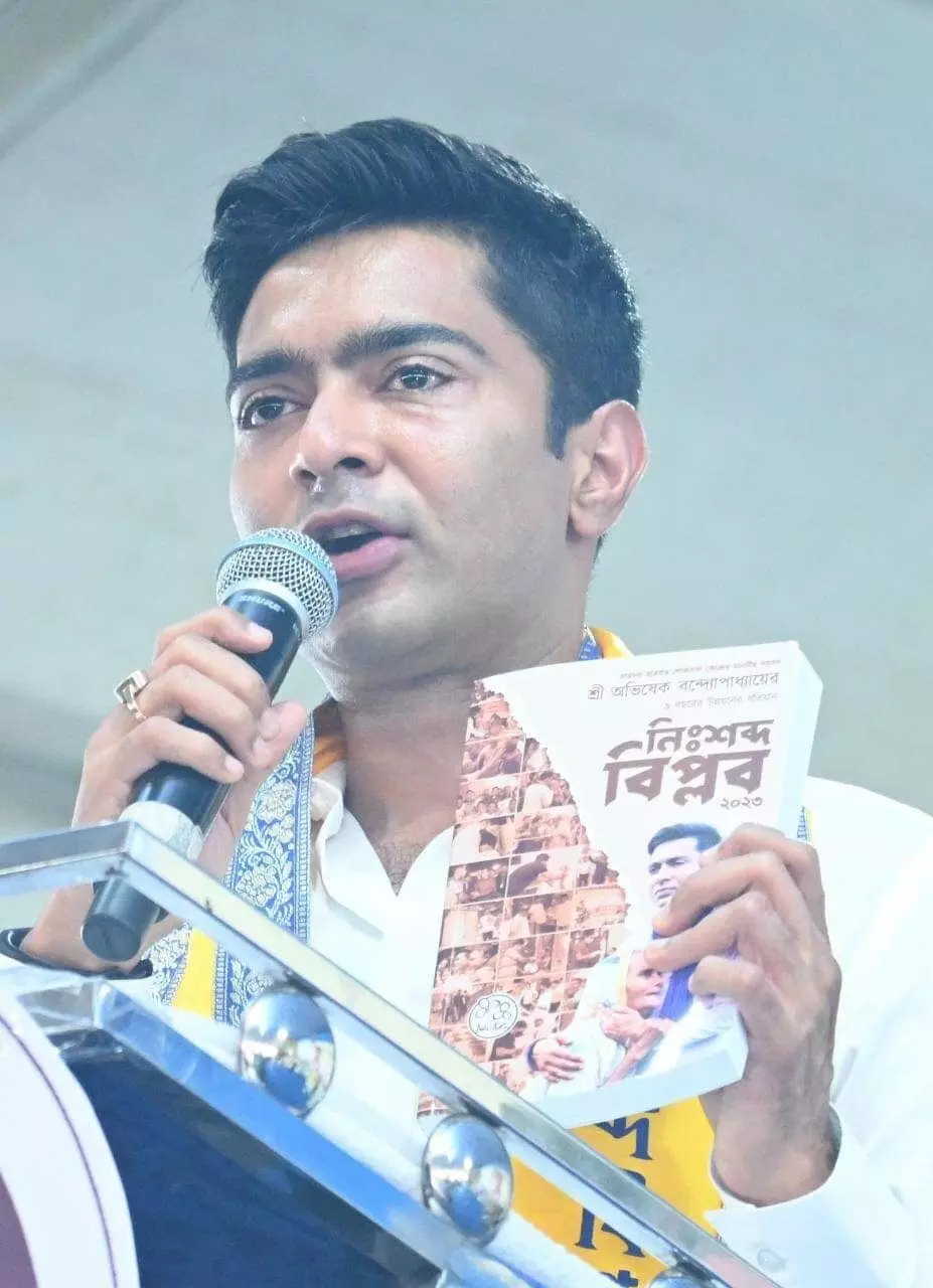 Abhishek releases 390-pg report card, challenges BJP to bring out a leaflet Abhishek releases 390-pg report card, challenges BJP to bring out a leaflet