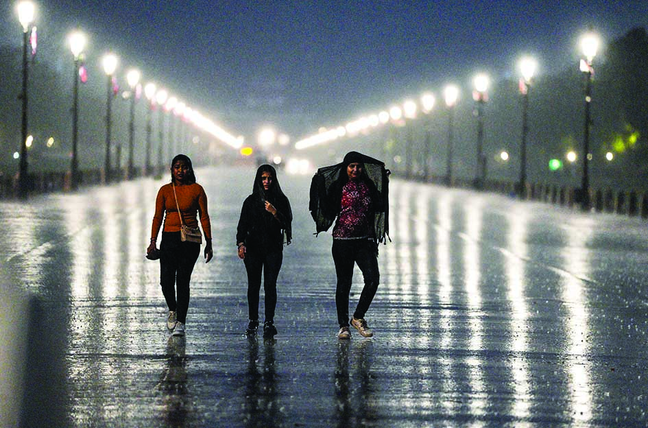 Max temp settles at 38.6oC, light rain likely today: IMD Max temp settles at 38.6oC, light rain likely today: IMD