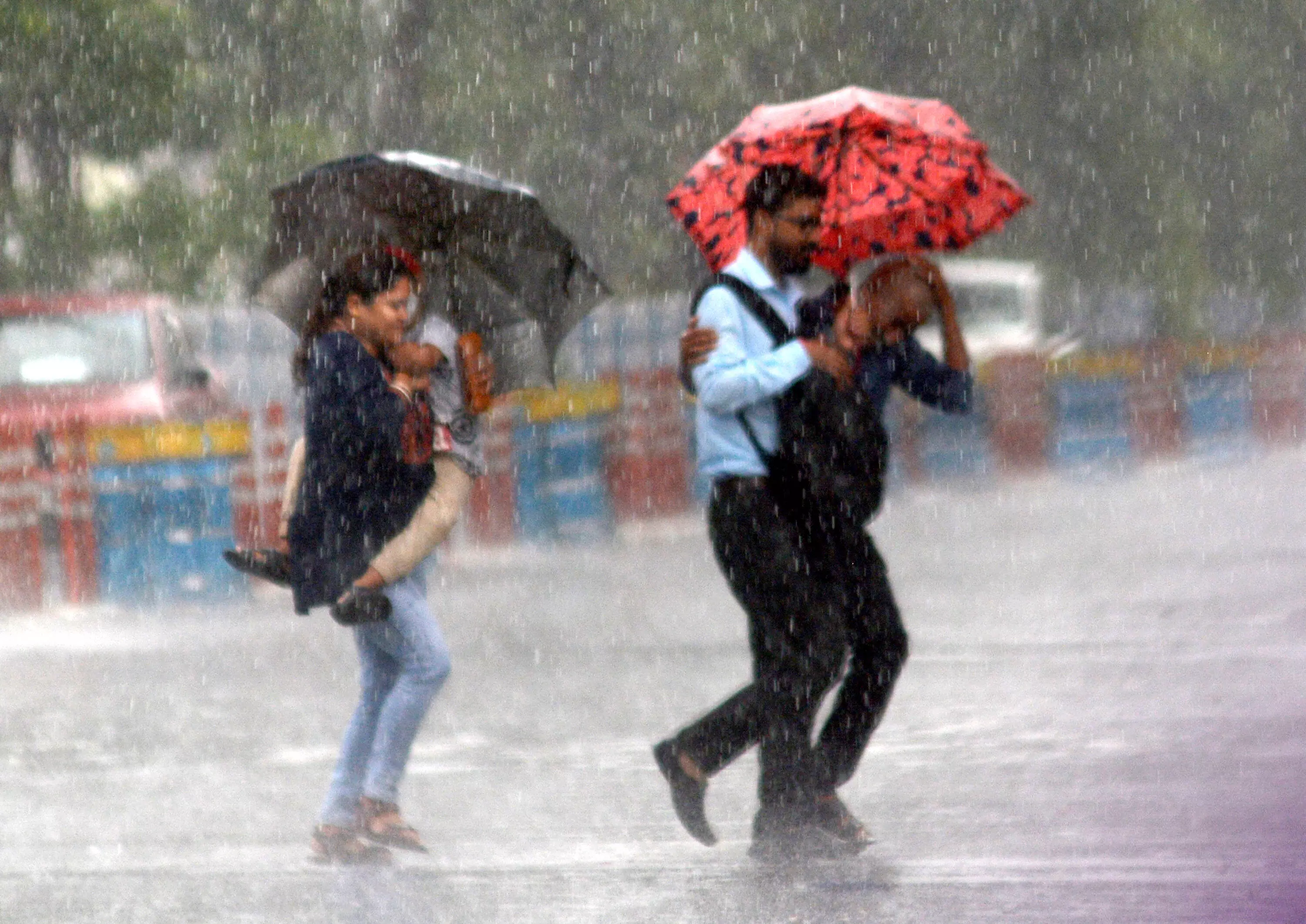 ‘Heavy rain to hit South Bengal dists in next 24 hrs’