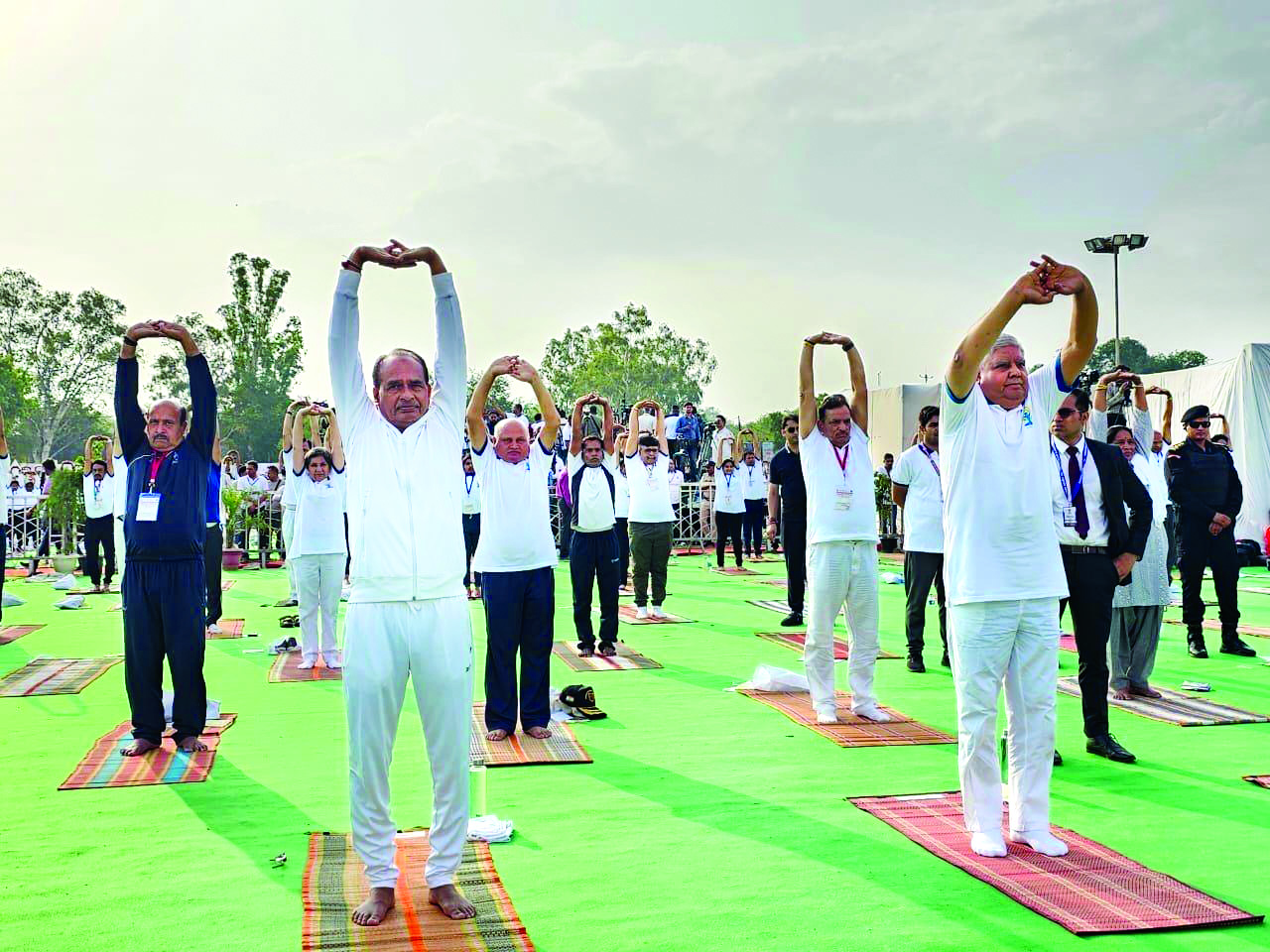 Vice-Prez, Guv, CM Chouhan perform Yoga in Madhya Pradesh’s Jabalpur