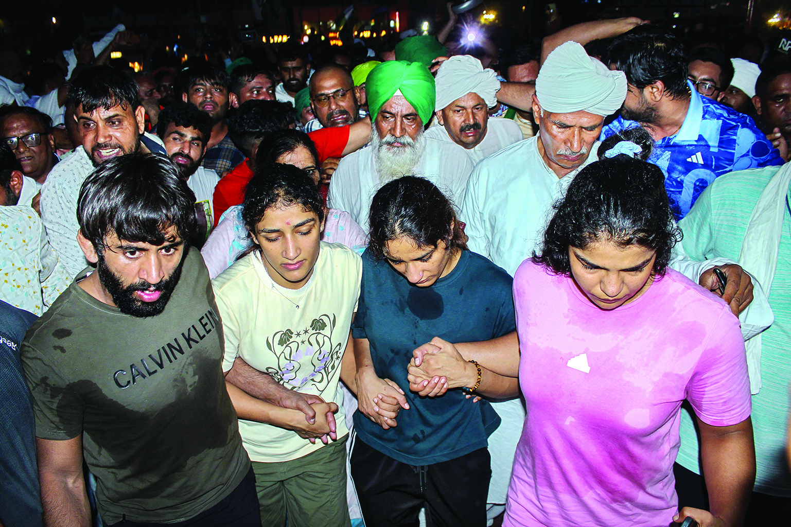 Ad-hoc panel makes it one-bout trial for six protesting wrestlers