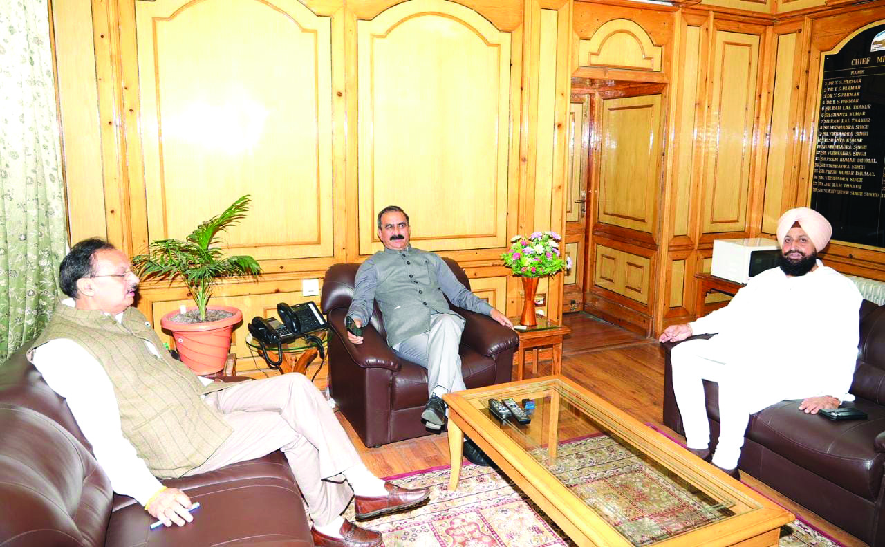 Sukhu announces Rs 100 crore plan   to decongest Shimla’s Circular Road