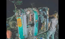 20 people killed in two separate road accidents