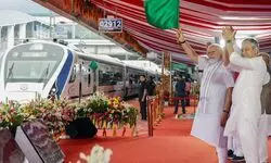 PM Modi flagged off 5 new Vande Bharat Express in Bhopal