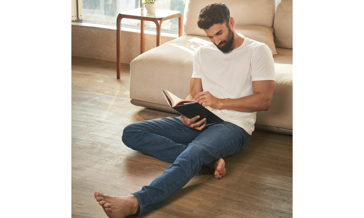 Aditya Roy Kapur on Anil Kapoor: There is plenty to learn from him Aditya Roy Kapur on Anil Kapoor: There is plenty to learn from him