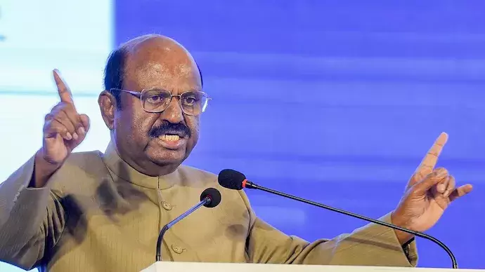 Bengal Governor supervises situation in violence-hit Cooch Behar as fresh clashes reported Bengal Governor supervises situation in violence-hit Cooch Behar as fresh clashes reported