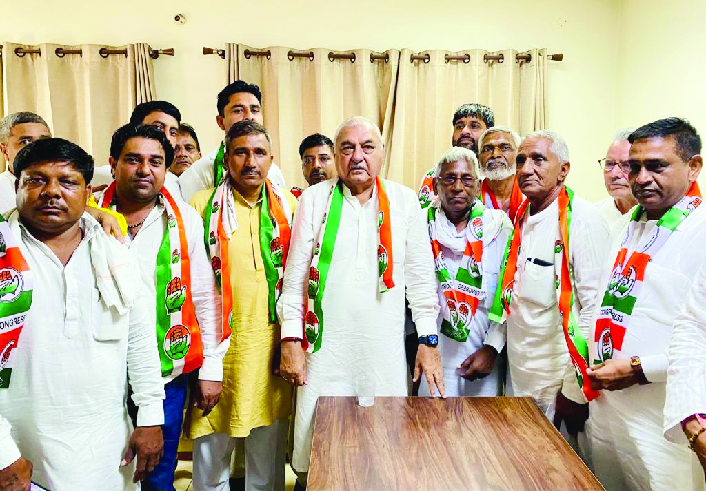 20 leaders leave BJP, JJP, INLD & AAP; join Congress in Haryana