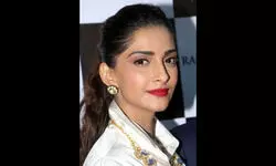 Sonam Kapoor to attend Diors autumn-winter show at Paris Fashion Week